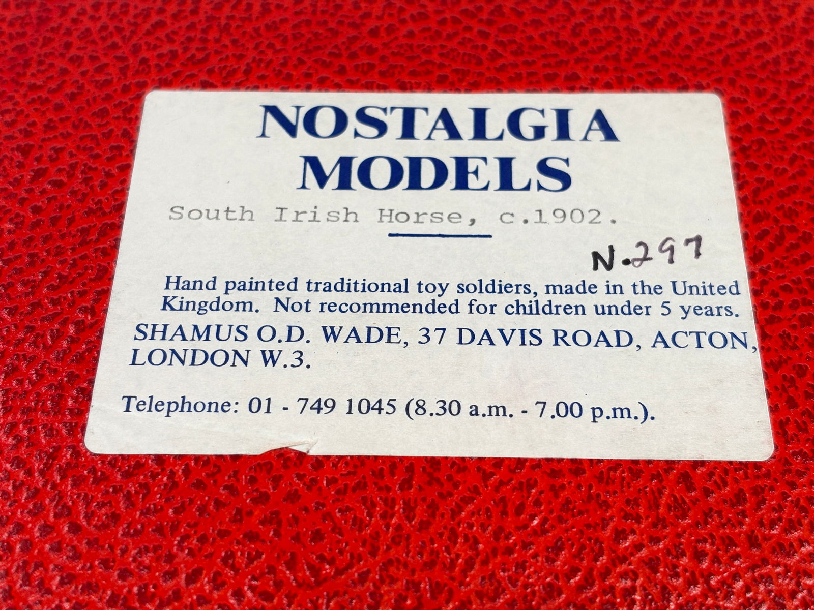 NOSTALGIA TOY SOLDIER SOUTH IRISH HORSE, 1902: REMAINS IN VERY GOOD CLEAN CONDITION. BOX SHOWING SOME TYPICAL STORAGE WEAR.