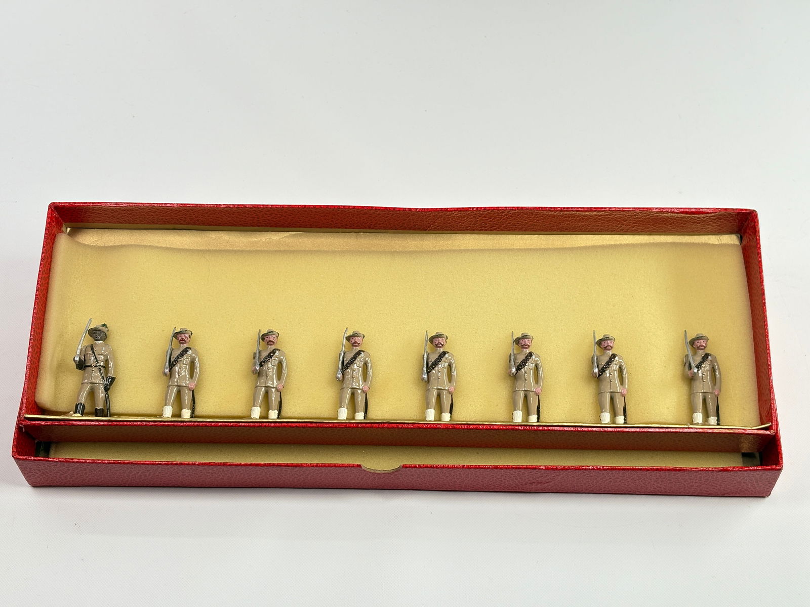 NOSTALGIA TOY SOLDIER TRINIDAD LIGHT HORSE, 1897: REMAINS IN VERY GOOD CLEAN CONDITION. BOX SHOWING SOME TYPICAL STORAGE WEAR.