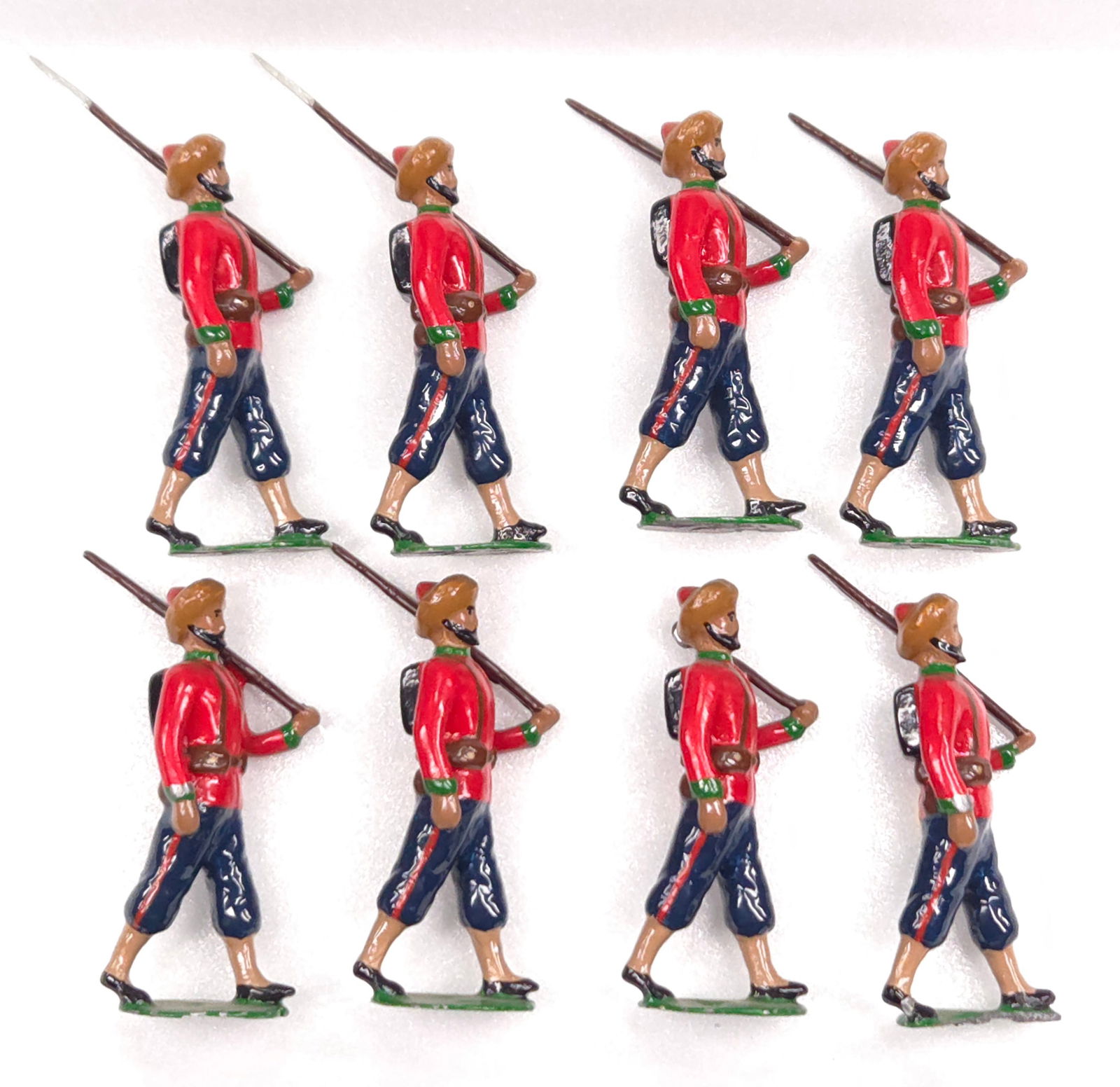 SET OF 8 BRITISH INDIAN ARMY LEAD SOLDIERS (1 of 3)