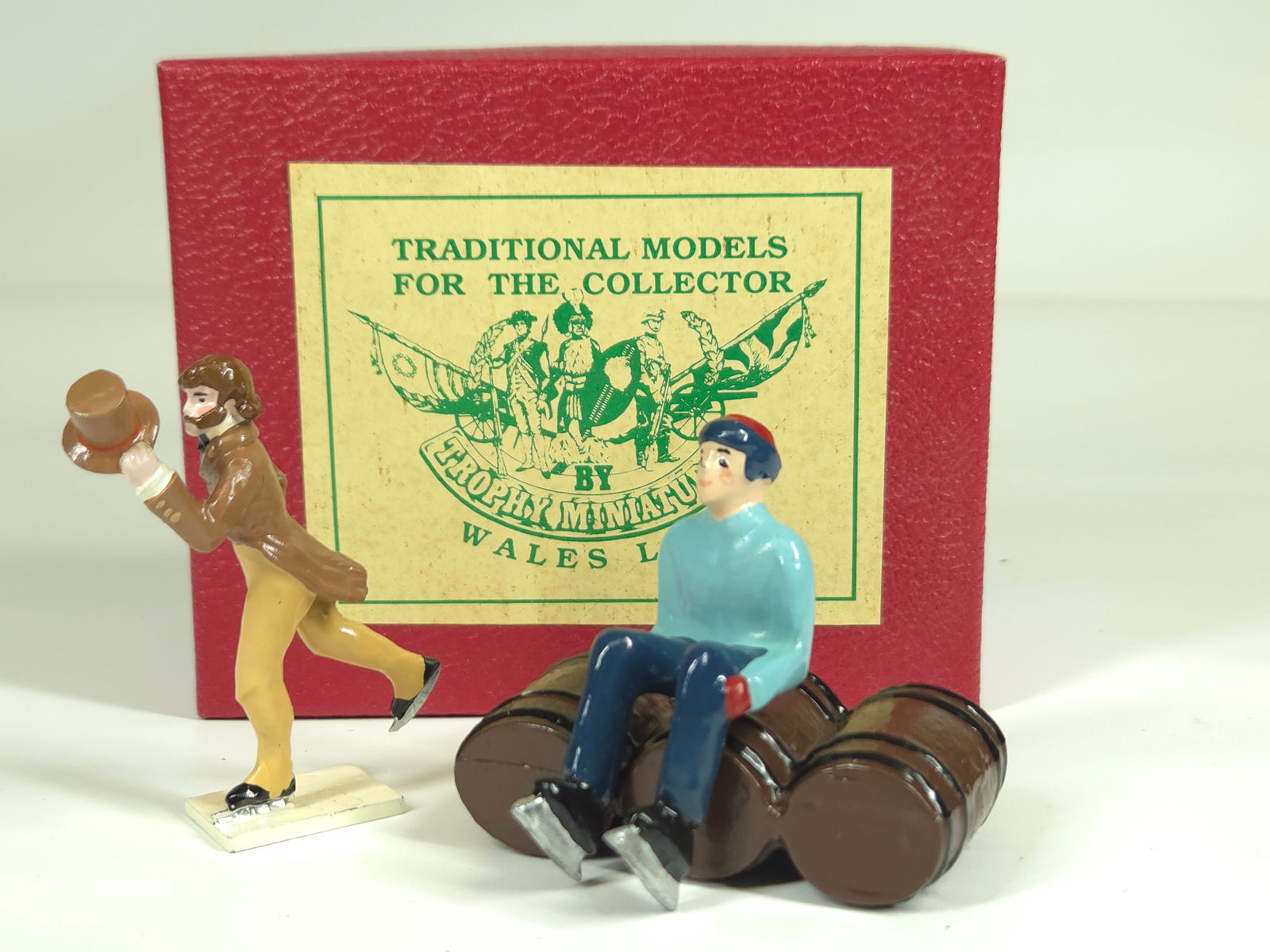 TROPHY MINIATURES LEAD FIGURE SKATING SET (1 of 5)