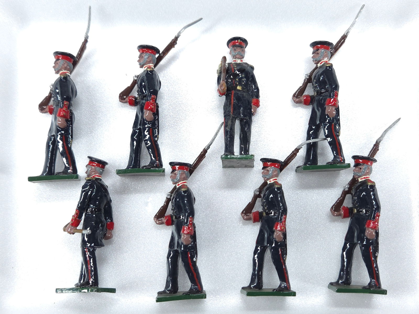 8) NOSTALGIA MODELS FRENCH INFANTRY SOLDIERS (1 of 3)