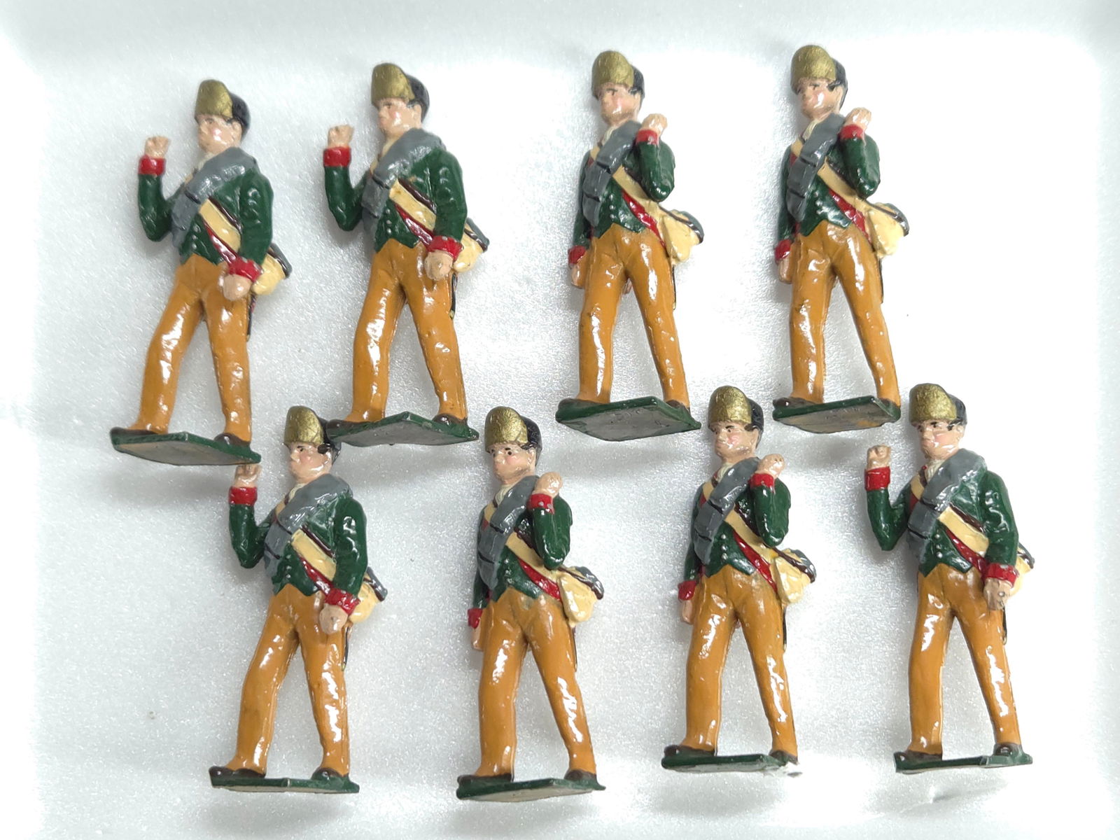 SET OF 8 NOSTALGIA MODELS LEAD SOLDIERS (1 of 4)