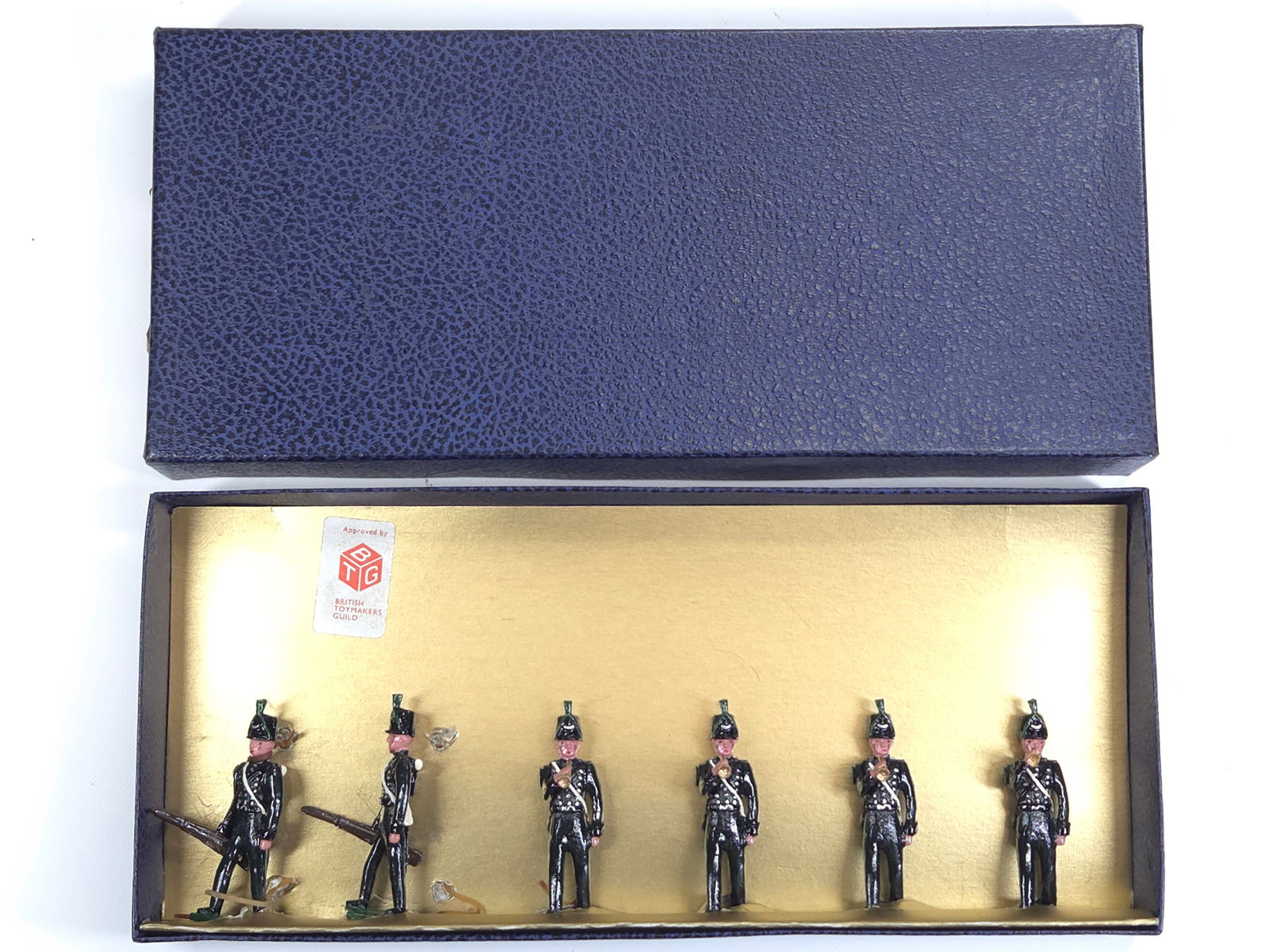 BLENHEIM MODELS RIFLE BRIGADE & BUGLERS 1815: REMAINS IN VERY GOOD CONDITION WITH BOX.