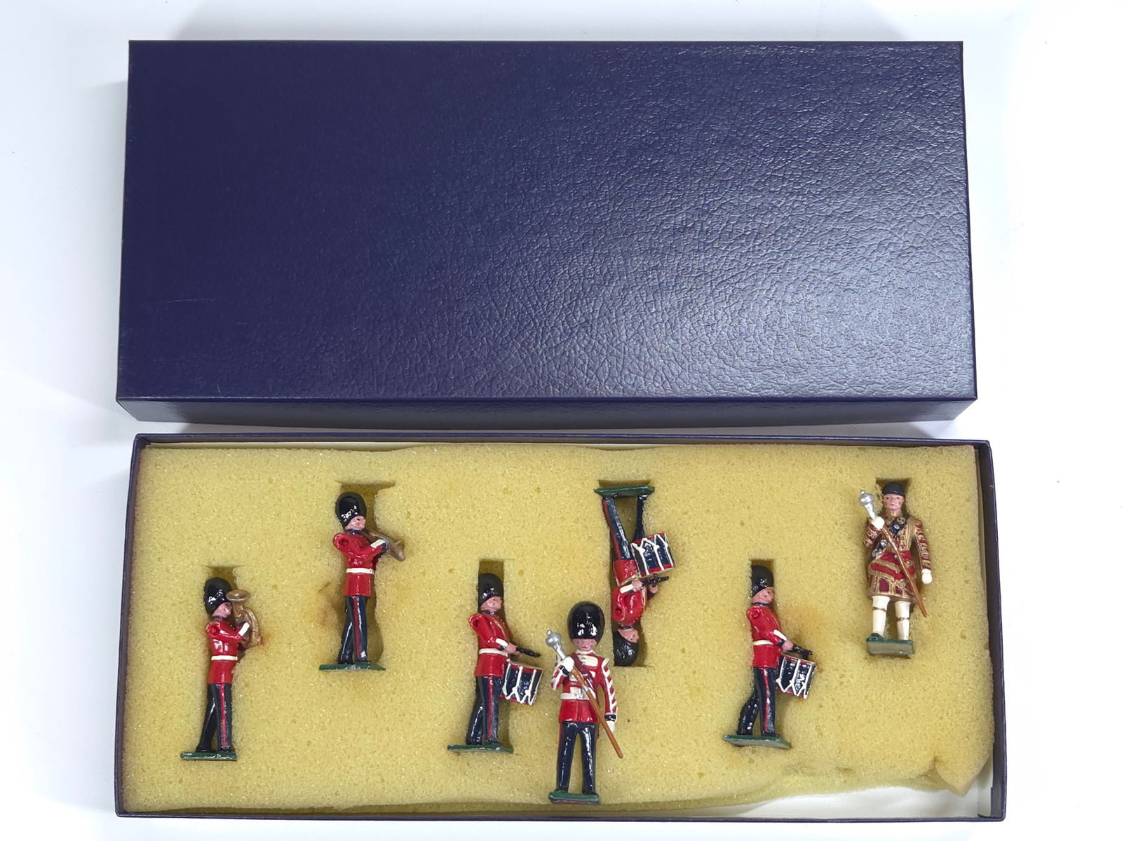 BLENHEIM MODELS SOLDIER MARCHING BAND UNIT (1 of 4)