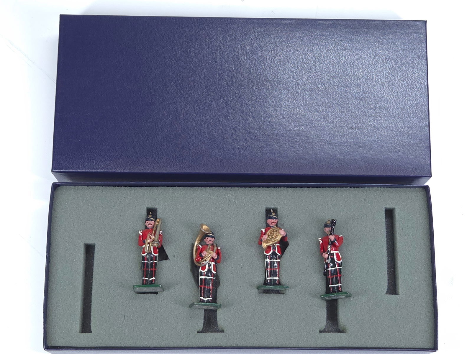 BLENHEIM MODELS BRITISH BAND SOLDIERS (1 of 5)