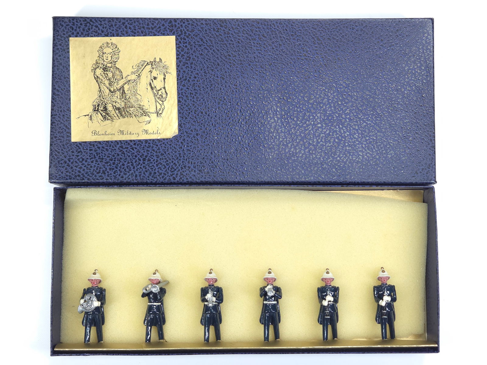 BLENHEIM MILITARY MODELS 6-PIECE SOLDIER BAND SET (1 of 4)