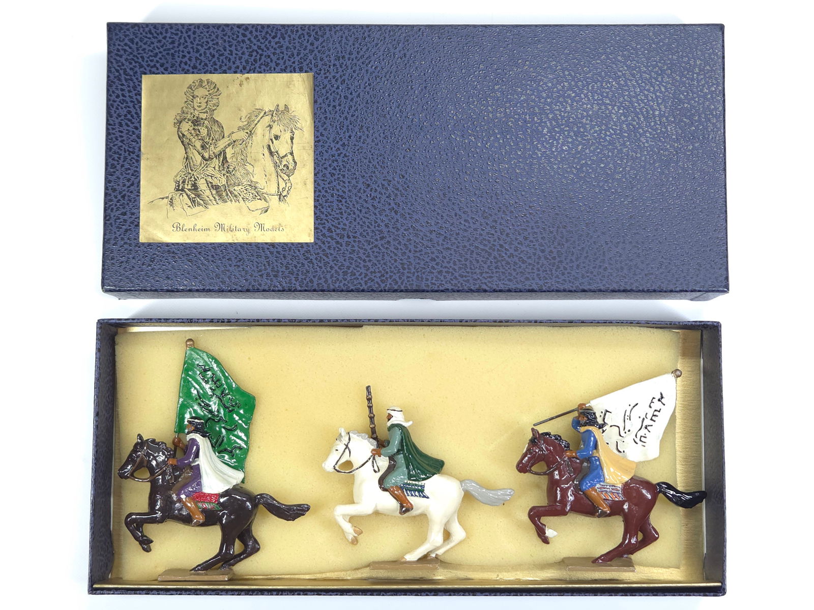 BLENHEIM MODELS MOUNTED SOLDIERS W/ COLOURS (1 of 4)