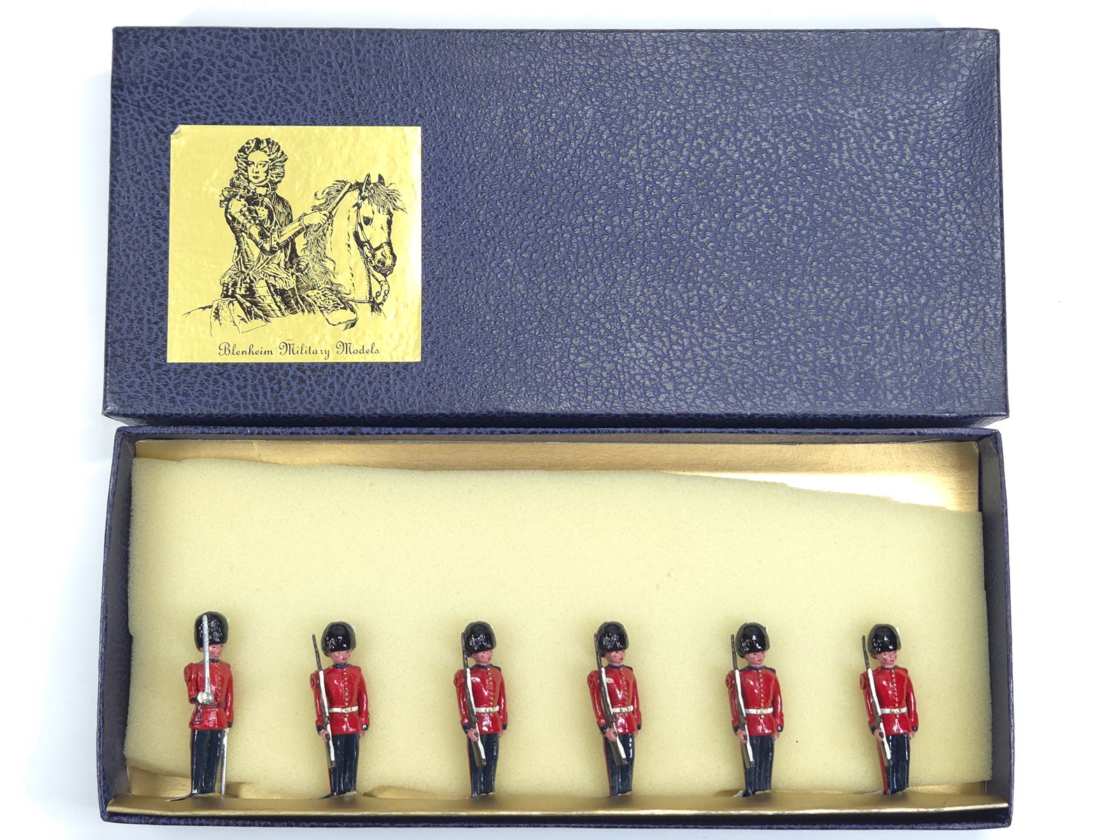 BLENHEIM MILITARY MODELS BRITISH GUARDS SET (1 of 4)