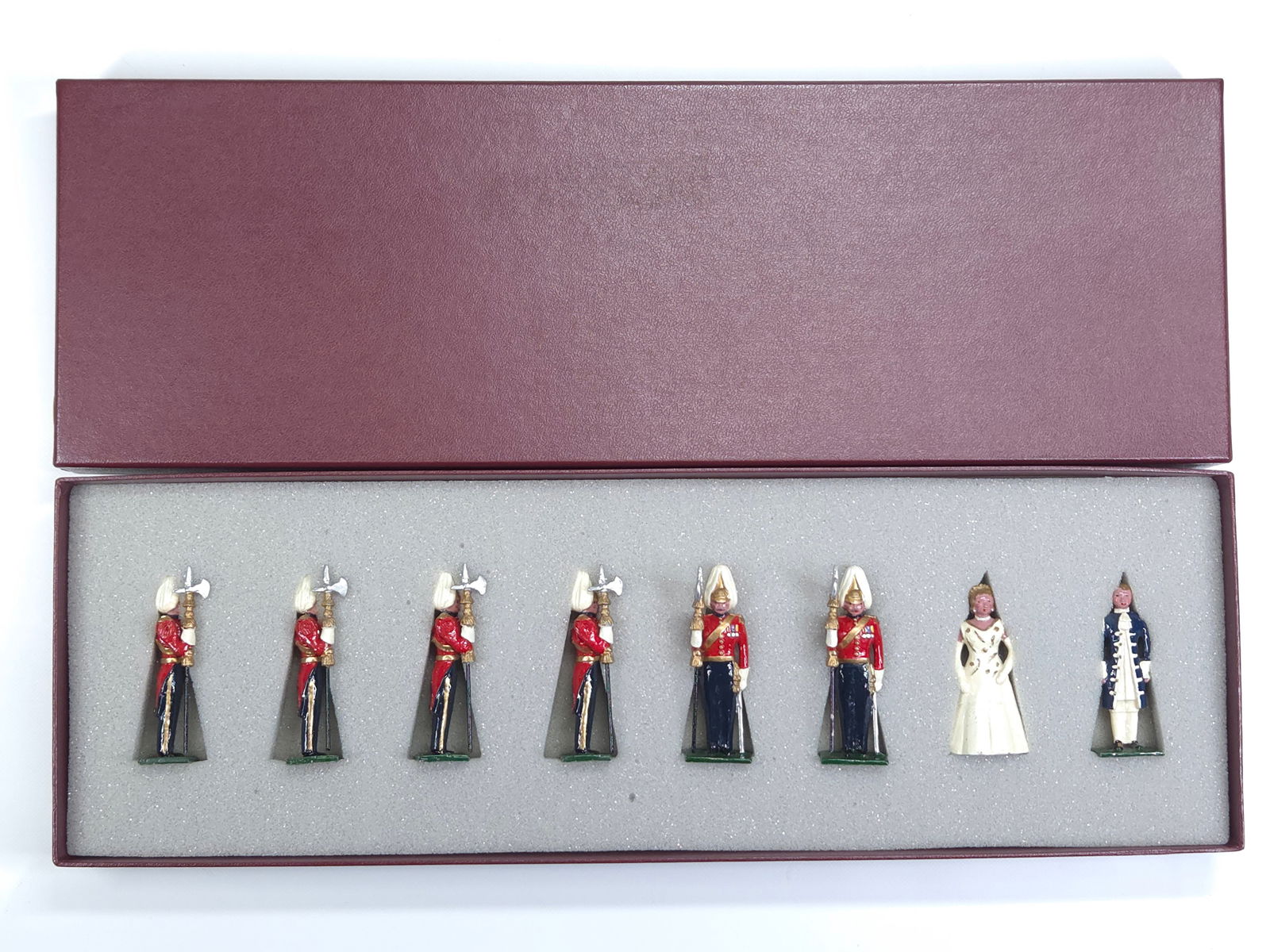 BLENHEIM MODELS QUEEN KING & GUARDS SET (1 of 4)