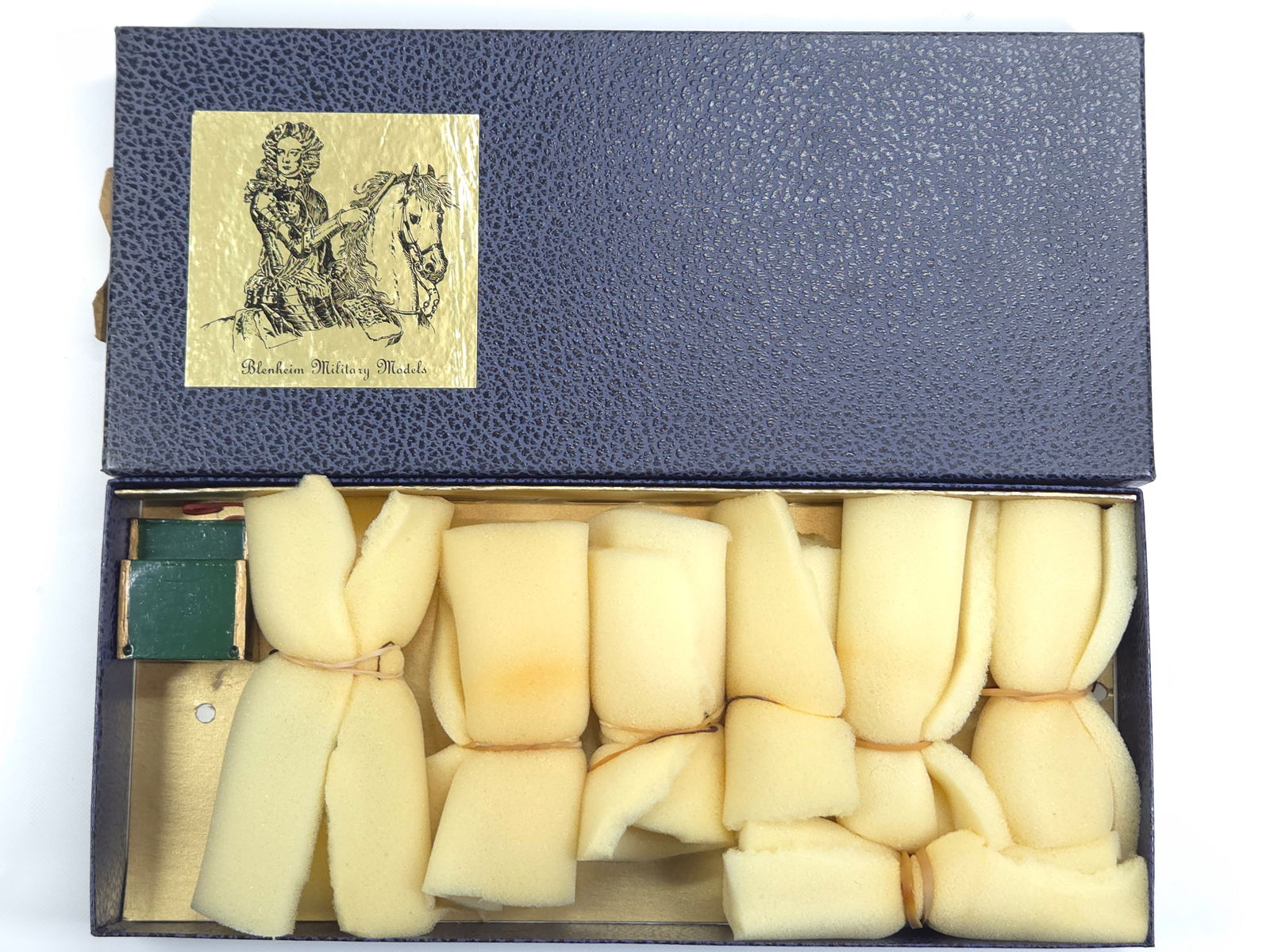 BLENHEIM MILITARY MODELS STANDS & PODIUMS (1 of 2)