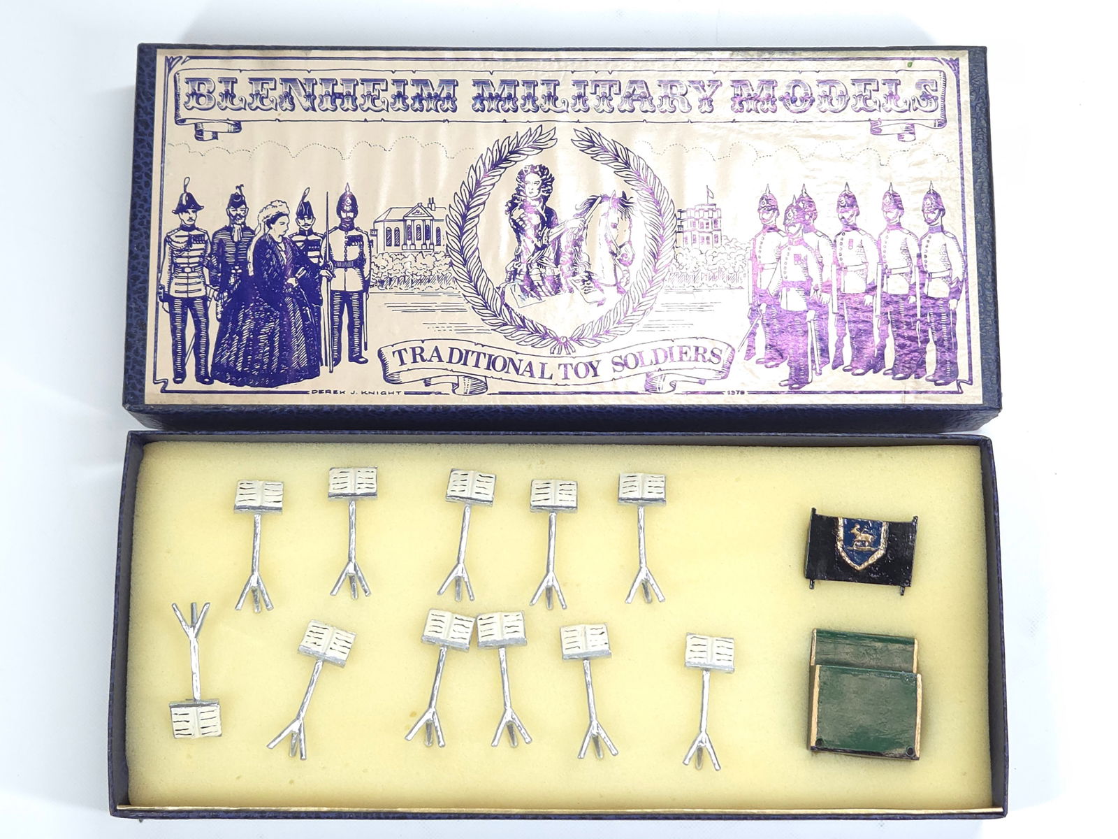 BLENHEIM MODELS MUSIC STANDS & PODIUMS (1 of 3)