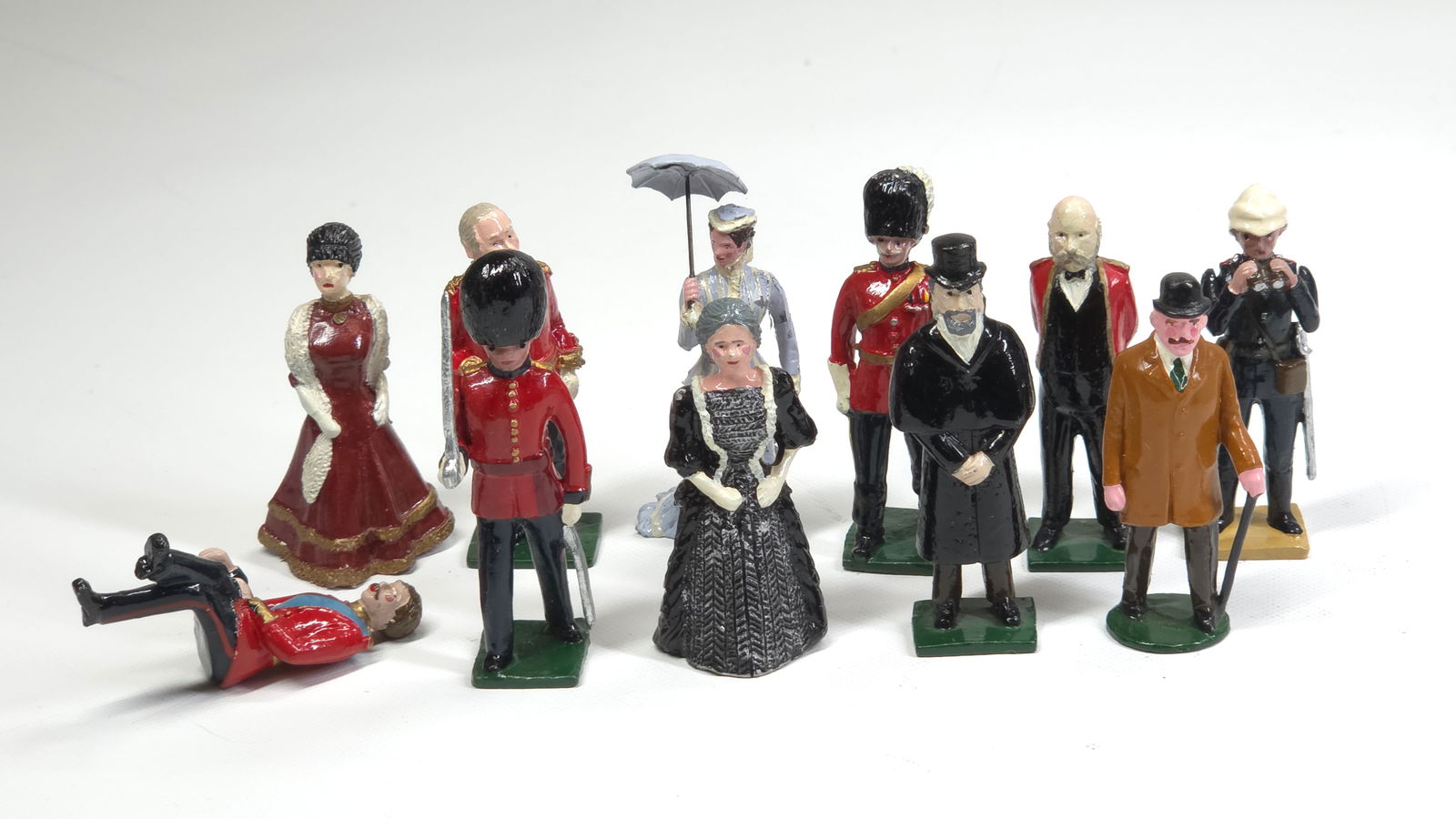 VARIOUS BLENHEIM MILITARY MODEL FIGURES (1 of 6)