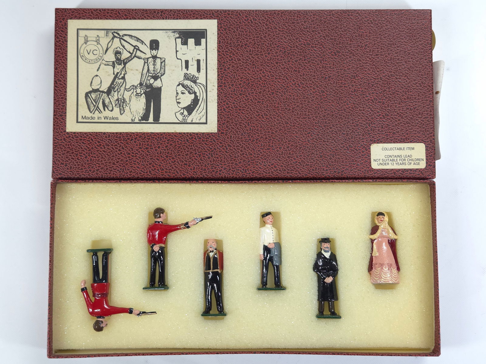 VC MINIATURES DUELING PISTOLS SET: REMAINS IN VERY GOOD CONDITION WITH BOX.