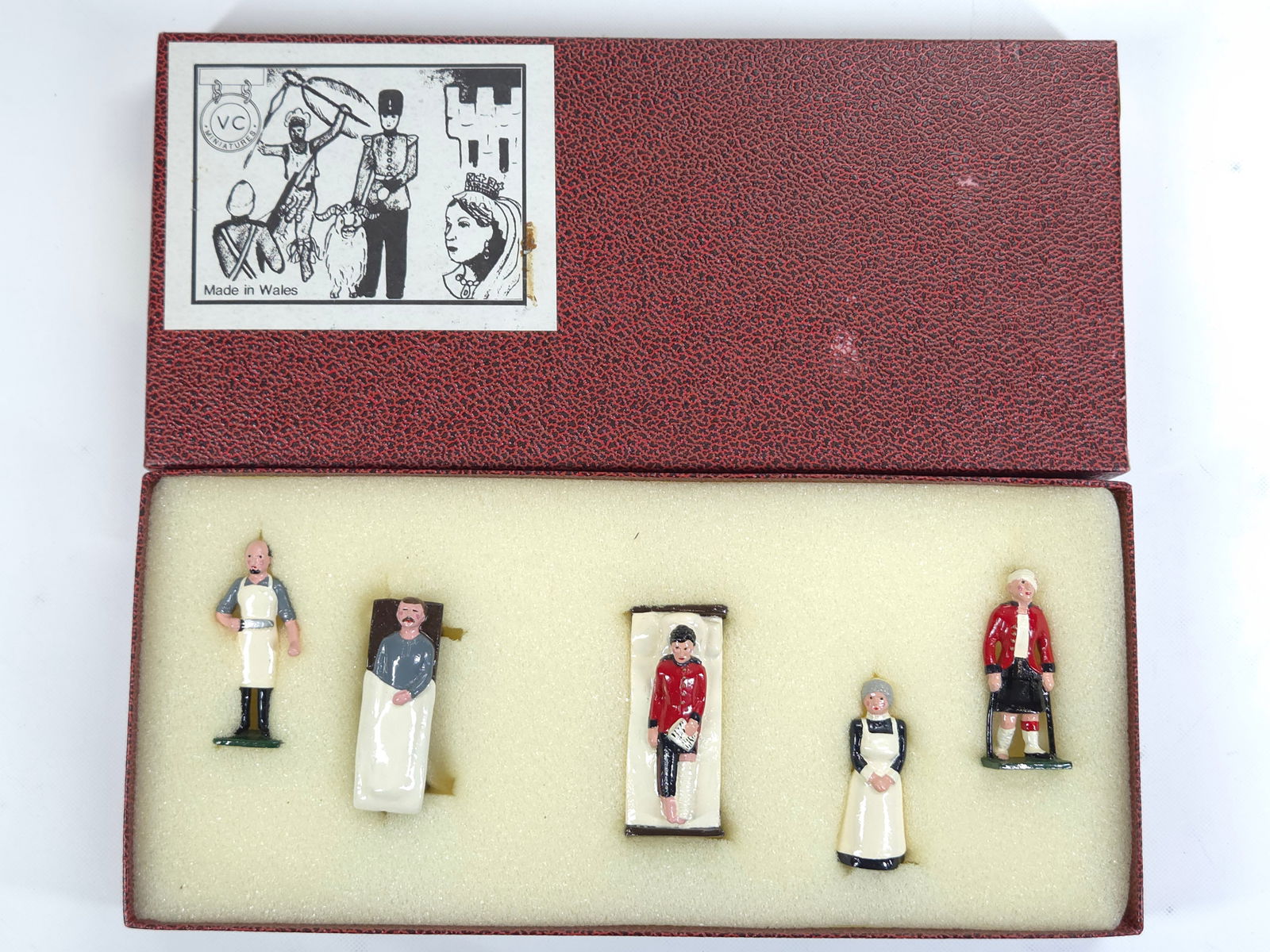 VC MINIATURES HOSPITAL SET (3) (1 of 4)