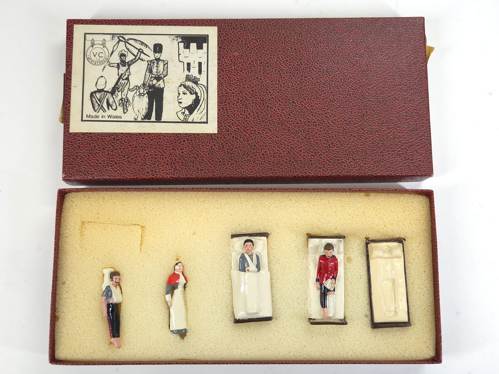 VC MINIATURES HOSPITAL SET (3) (1 of 3)