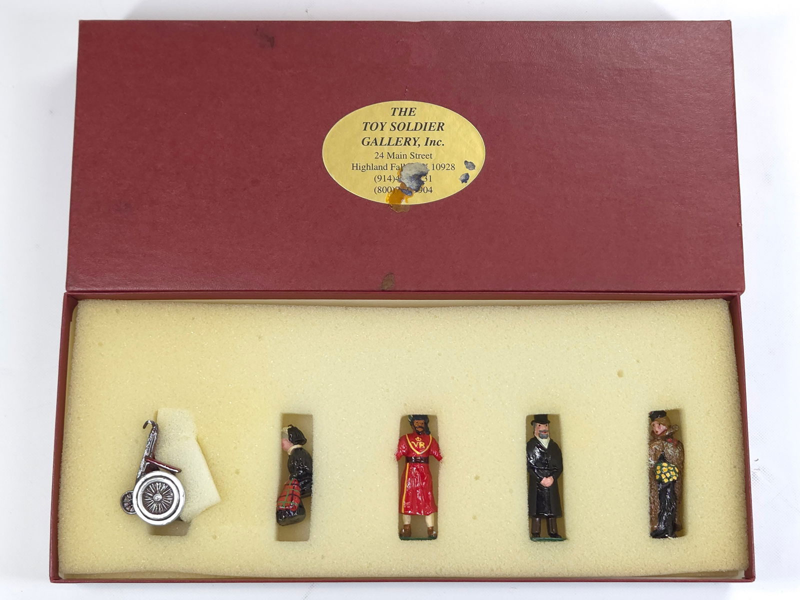 VC MINIATURES WHEEL CHAIR SET (1 of 4)