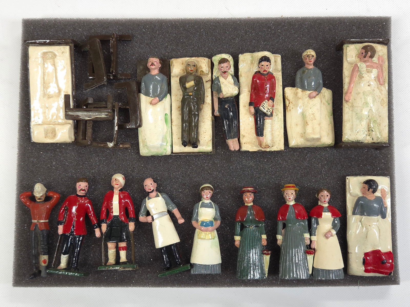 VARIOUS VS MINIATURES HOSPITAL FIGURES (1 of 5)