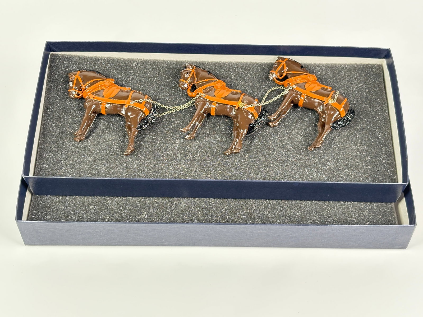 MARLBOROUGH 3-PIECE HORSE PULL TEAM SET: REMAINS IN VERY GOOD CONDITION WITH BOX.