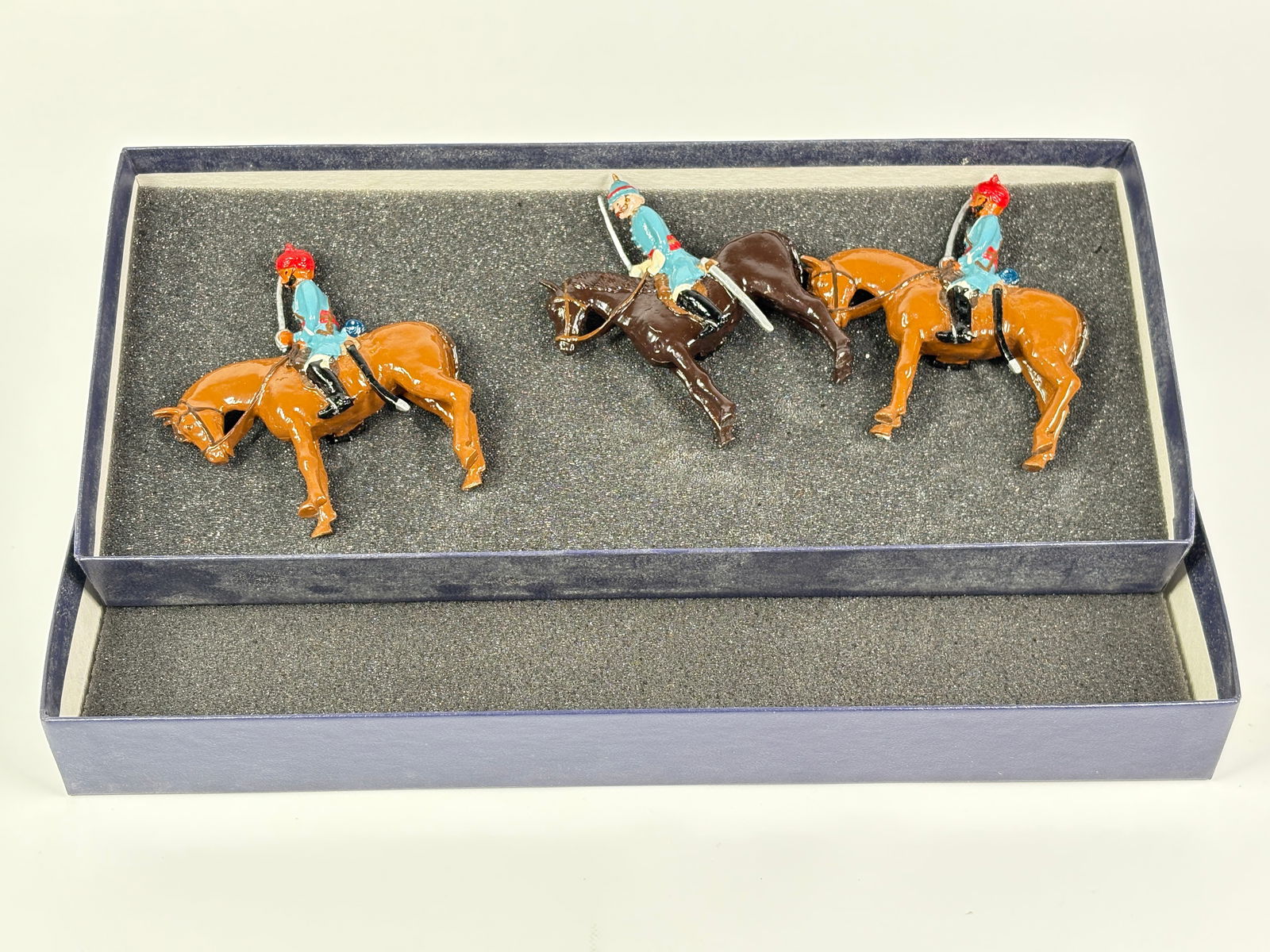 MARLBOROUGH 3-PIECE MOUNTED CAVALRY SET (1 of 4)