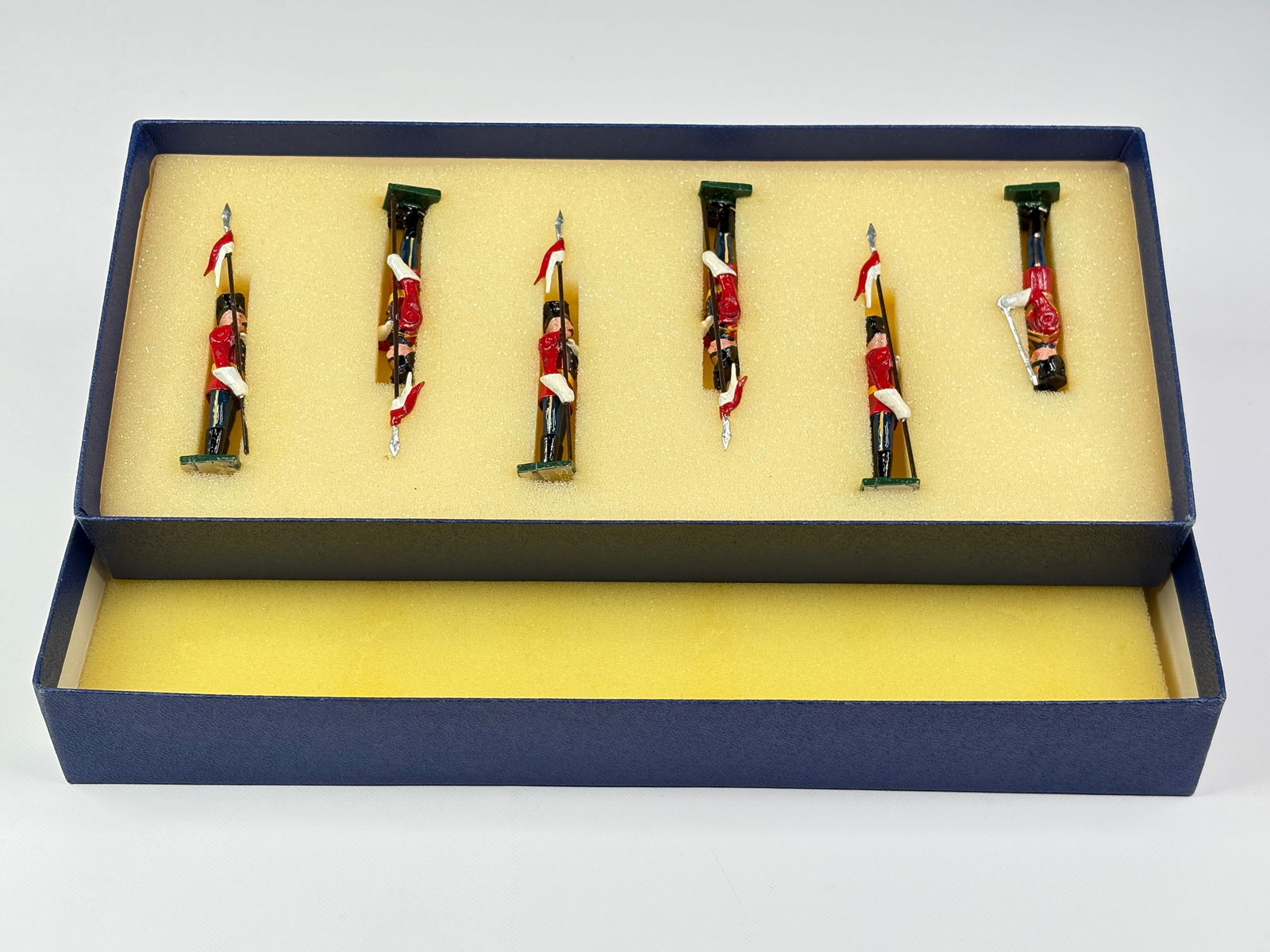 MARLBOROUGH 16TH LANCERS W/ BOX: REMAINS IN VERY GOOD CONDITION WITH BOX.