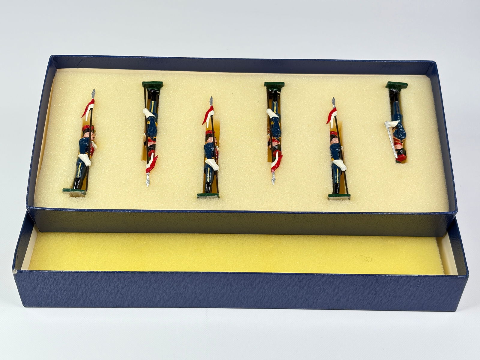 MARLBOROUGH 5TH LANCERS W/ BOX: REMAINS IN VERY GOOD CONDITION WITH BOX.