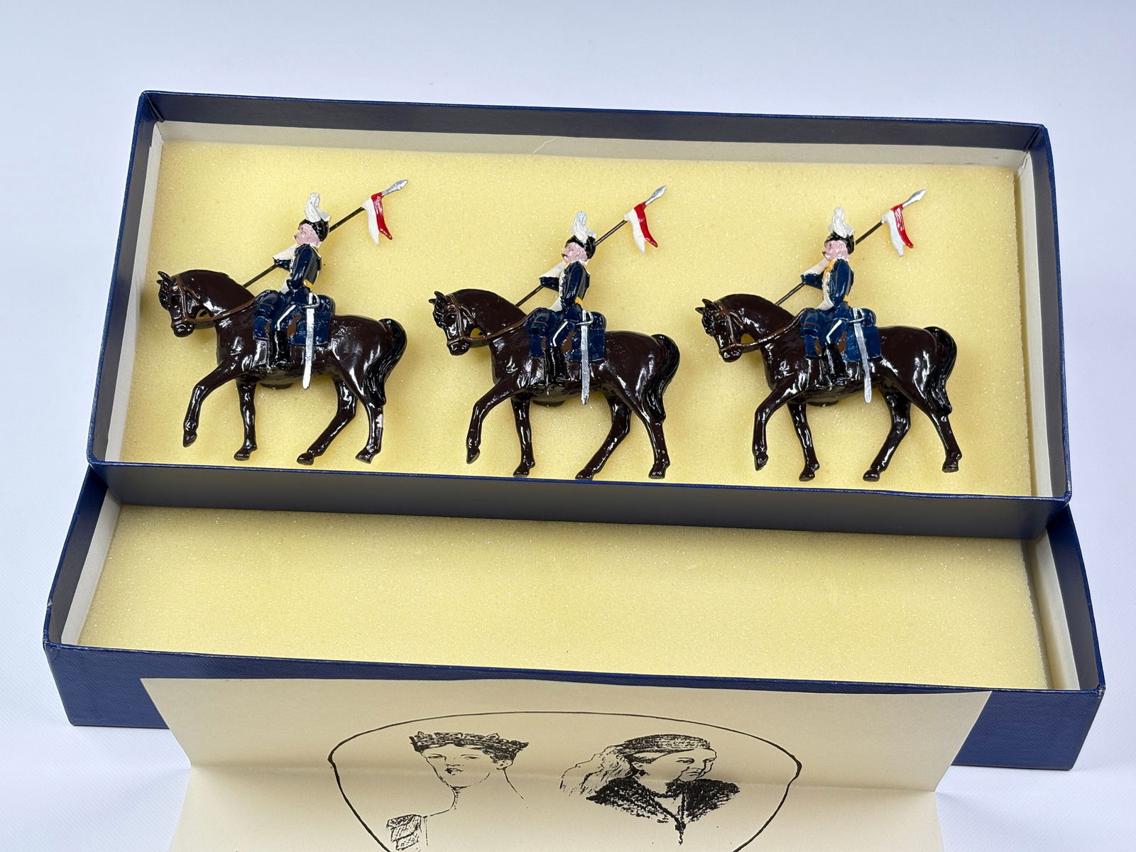 MARLBOROUGH J5A 17TH LANCERS: REMAINS IN VERY GOOD CONDITION WITH BOX.