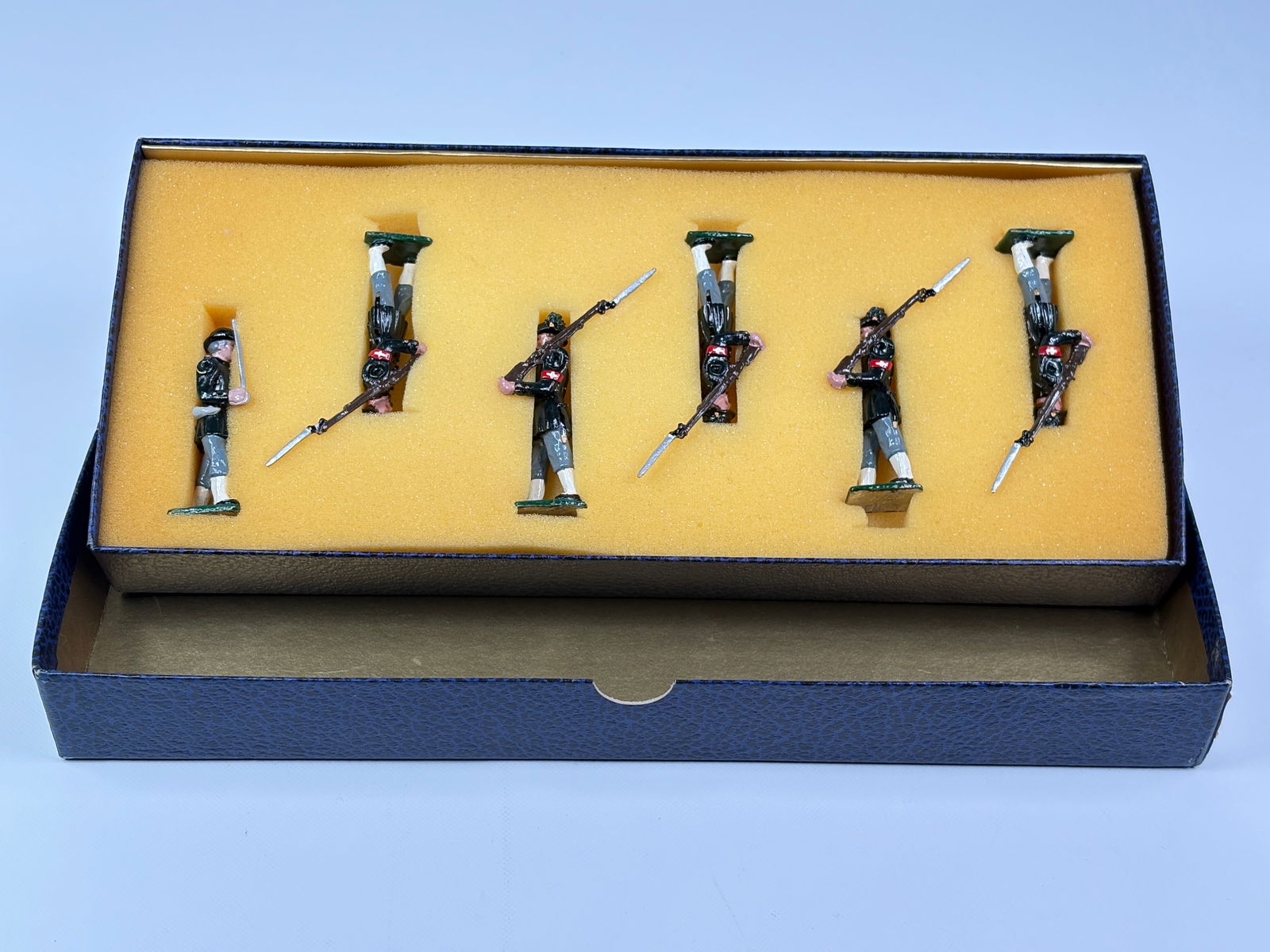 BLENHEIM MODELS SWISS SET W/ OFFICERS (1 of 5)