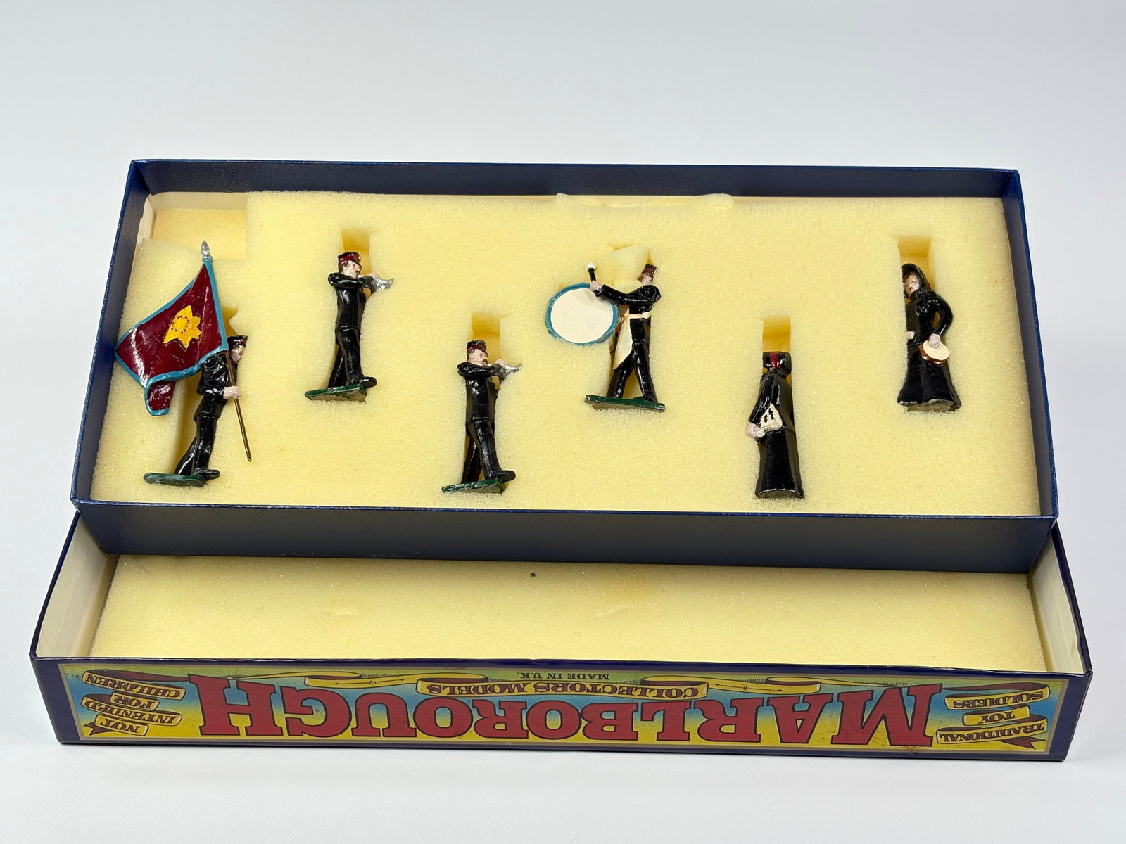 MARLBOROUGH MF 63 THE SALVATION ARMY SET: REMAINS IN VERY GOOD CONDITION WITH BOX.