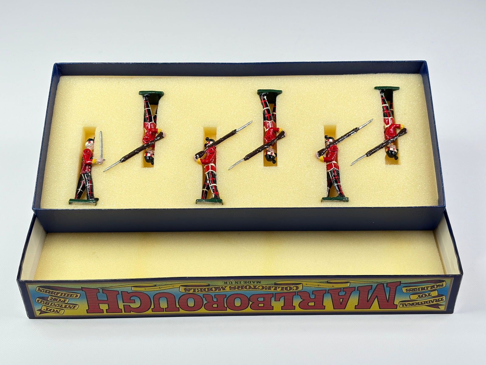 MARLBOROUGH MF.21 HIGHLAND LIGHT INFANTRY 1888: REMAINS IN VERY GOOD CONDITION WITH BOX.