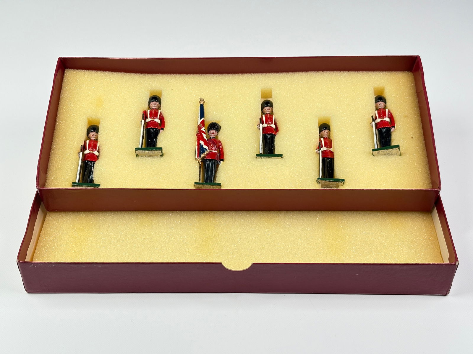 MARLBOROUGH M1 21ST LANCERS: REMAINS IN VERY GOOD CONDITION WITH BOX.