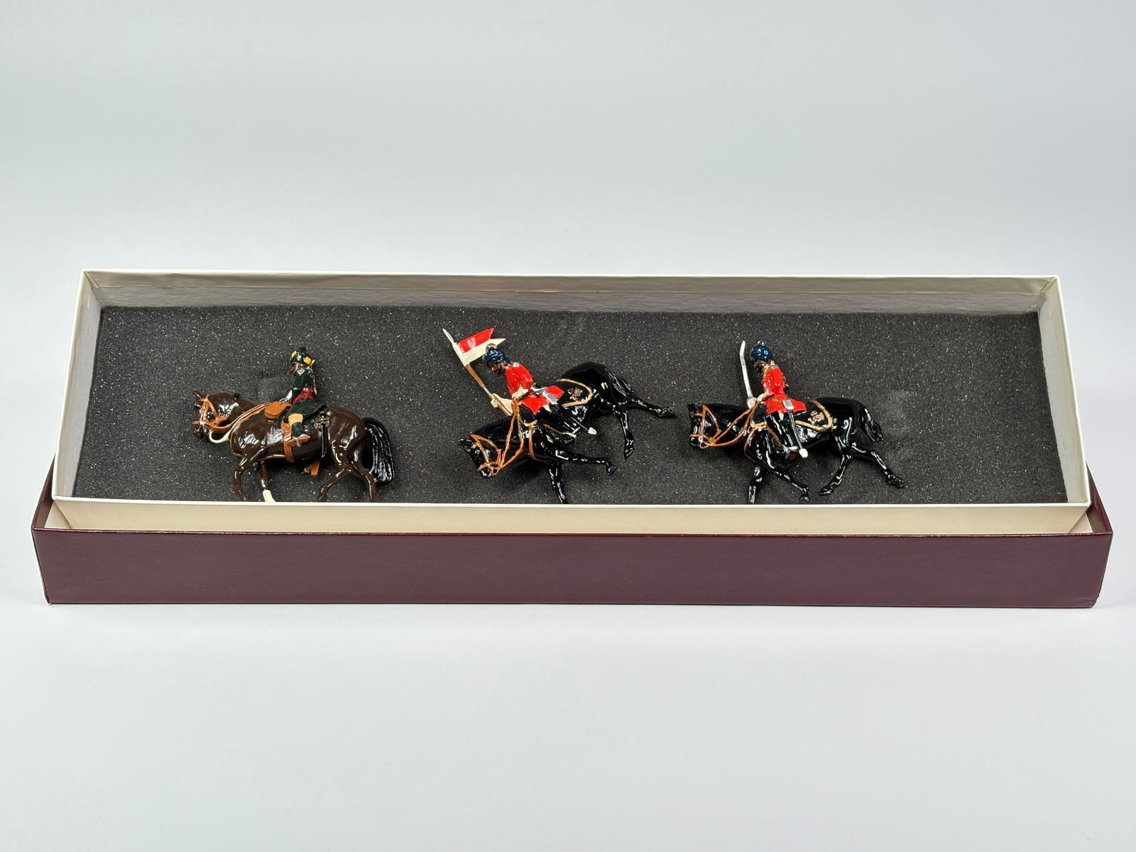 MARLBOROUGH 3-PIECE MOUNTED CAVALRY SET (1 of 4)