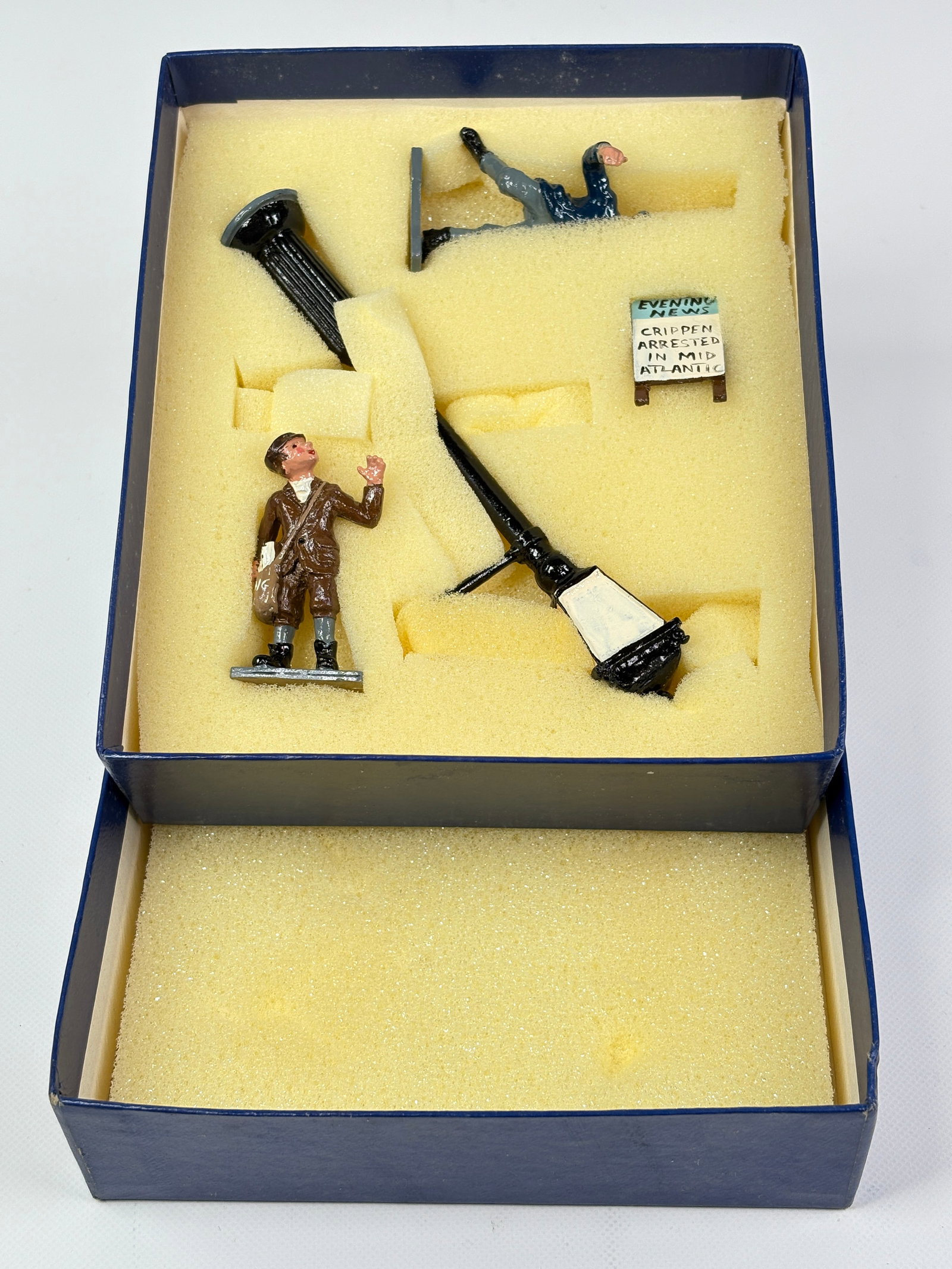 MARLBOROUGH E7 NEWS' BOY: REMAINS IN VERY GOOD CONDITION WITH BOX.