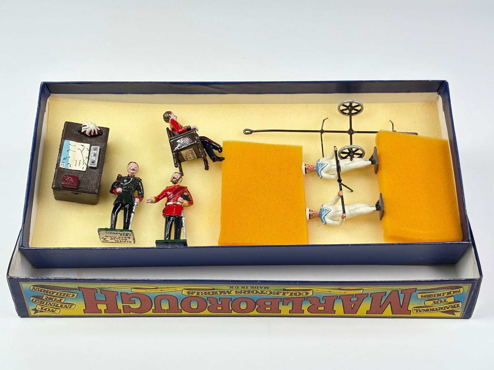 MARLBOROUGH SOLDIER OFFICE SET W/ DESK + SAILOR SET (1 of 5)