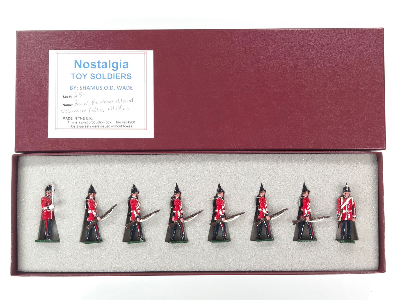 NOSTALGIA MODELS ROYAL NEWFOUNDLAND VOL. RIFLES W/ OFFICER: REMAINS IN VERY GOOD CONDITION WITH BOX.