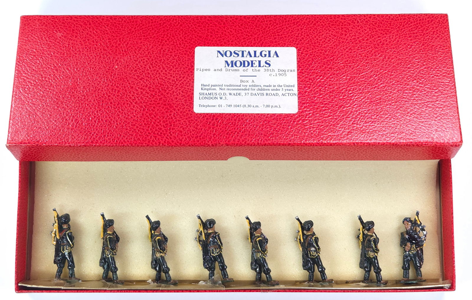 NOSTALGIA MODELS PIPES & DRUMS OF THE 38TH DOGRAS C. 1905: REMAINS IN VERY GOOD CONDITION WITH BOX.