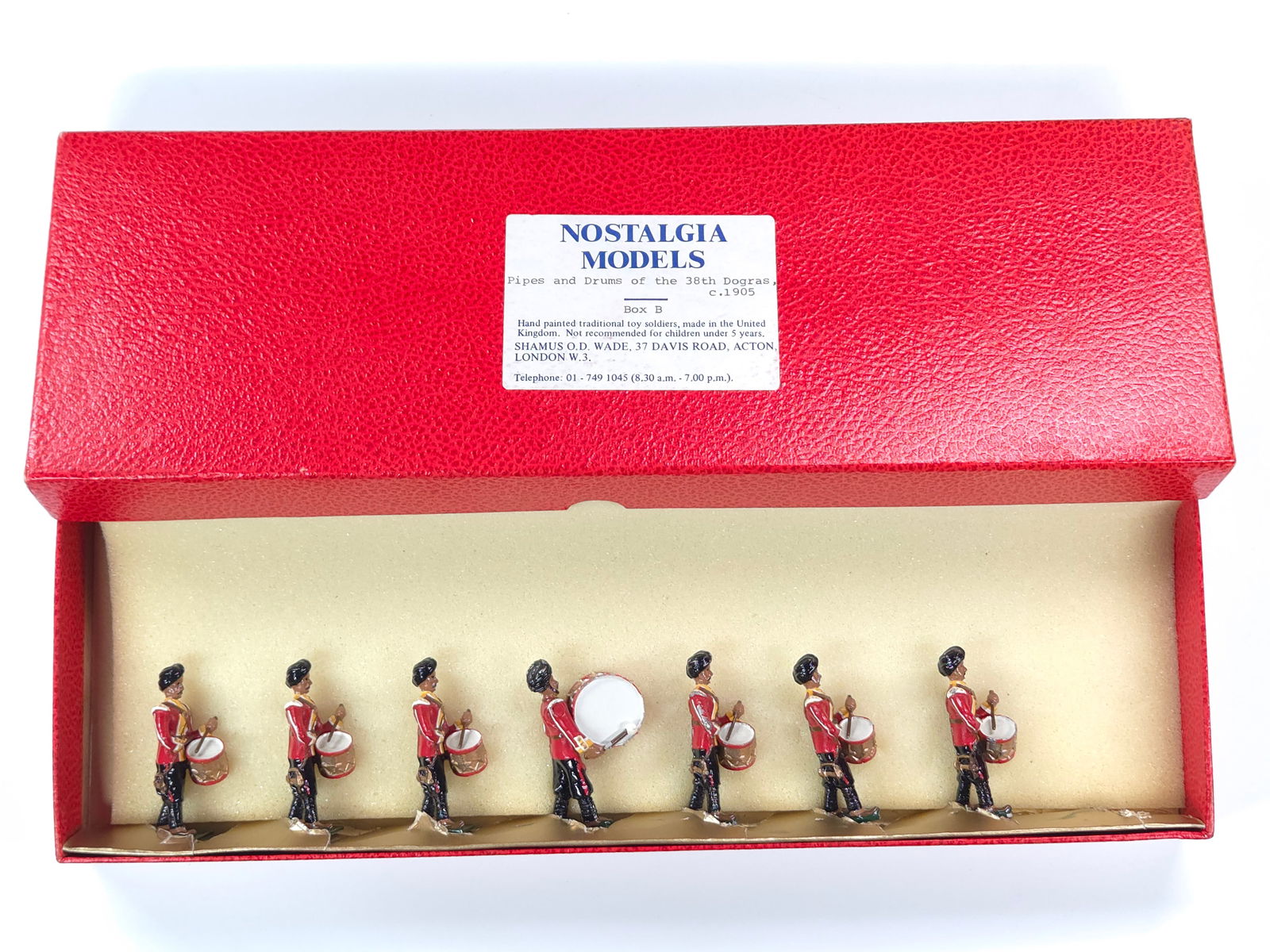 NOSTALGIA MODELS PIPES & DRUMS OF 38TH DOGRAS, 1905: REMAINS IN VERY GOOD CONDITION WITH BOX.