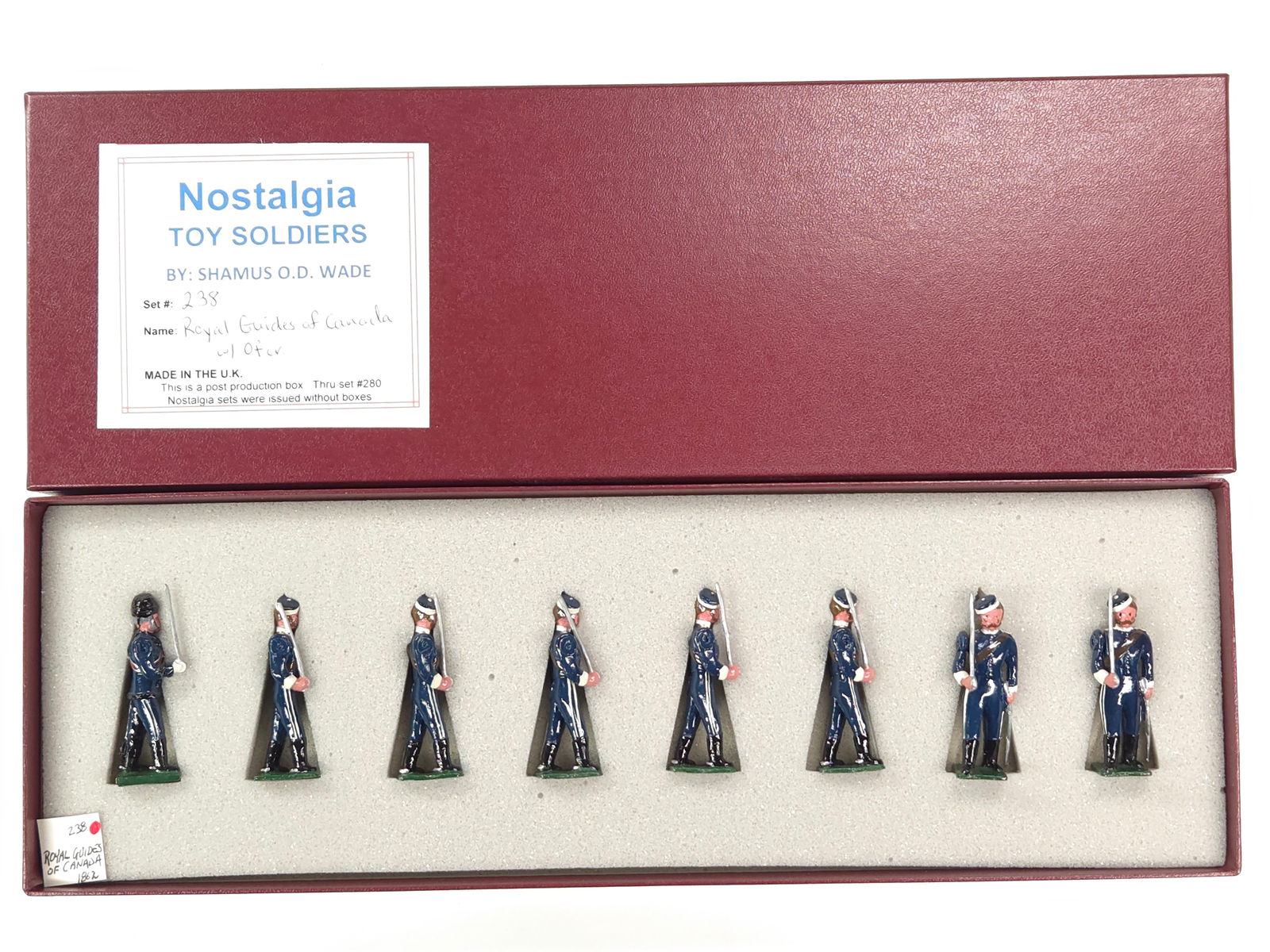 NOSTALGIA MODELS ROYAL GUIDES OF CANADA W/ OFFICER: REMAINS IN VERY GOOD CONDITION WITH BOX.