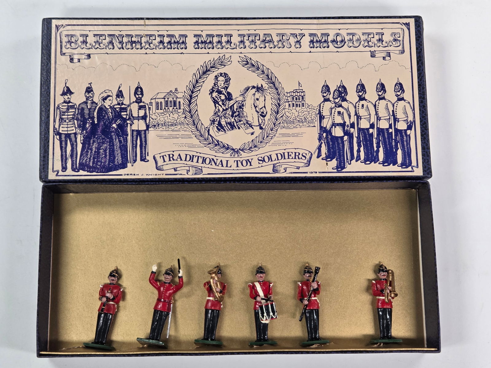 BLENHEIM MODELS B45 BAND OF THE LINE BASIC SET 1900 (1 of 4)