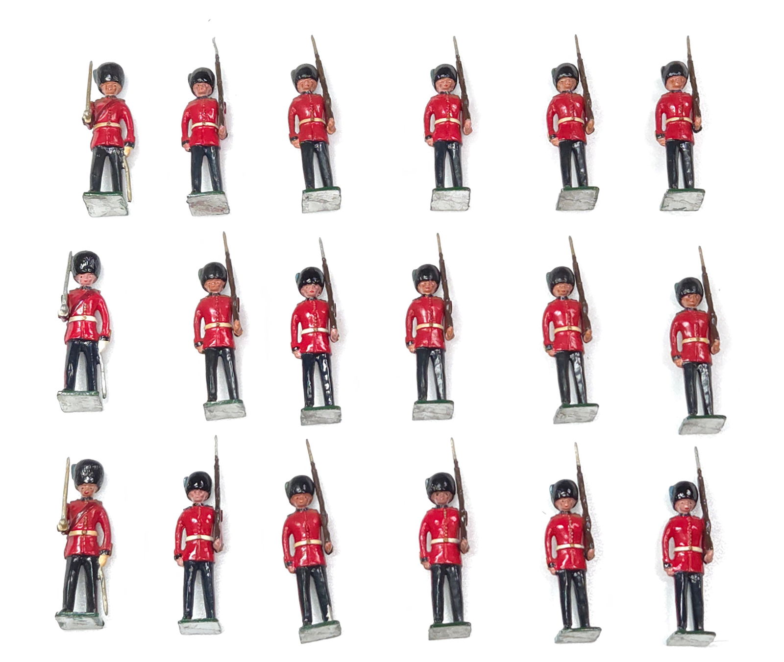 18) BLENHEIM MODELS IRISH GUARDS (1 of 4)