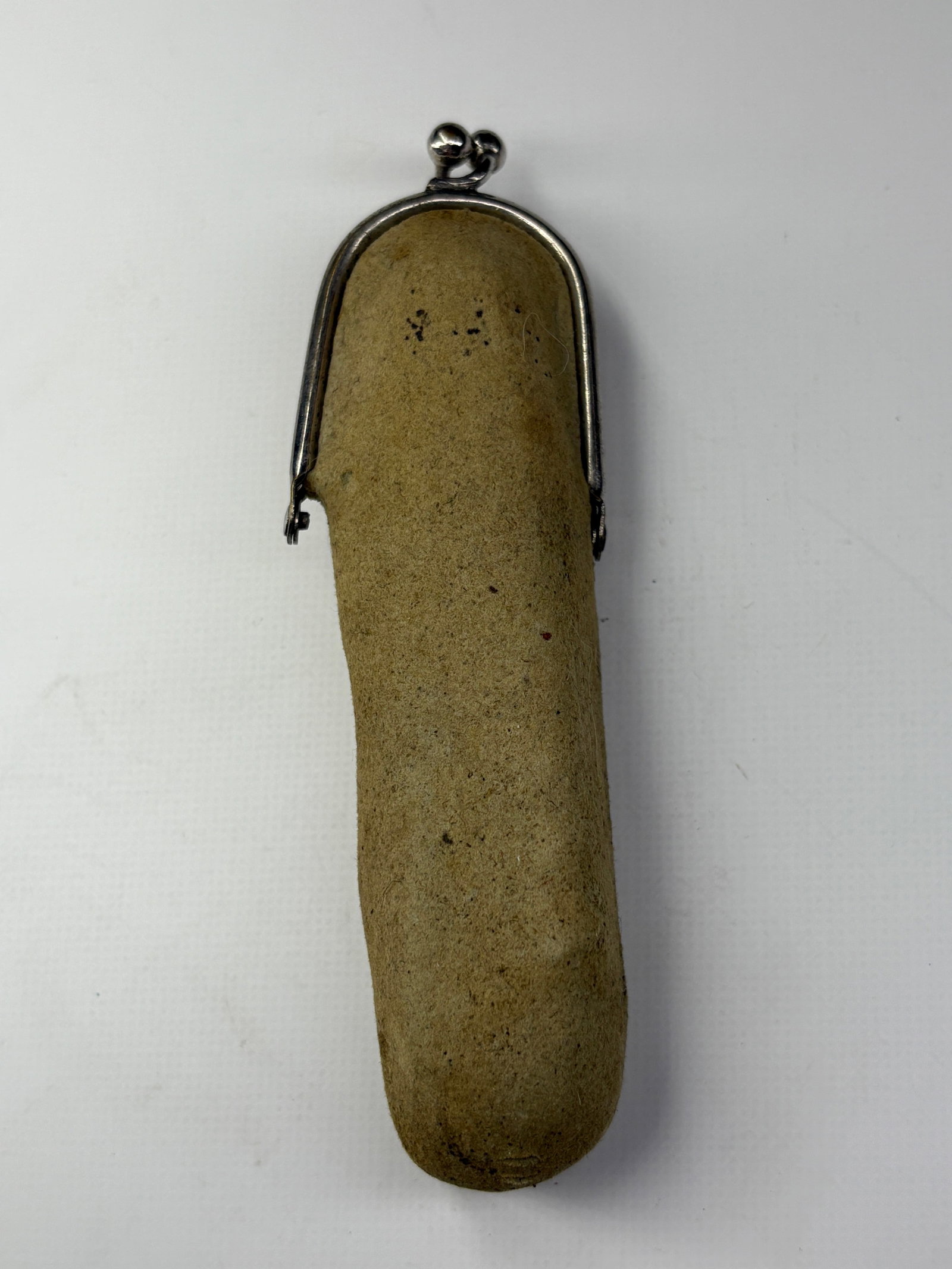 ANTIQUE MOTHER OF PEARL POCKET KNIFE W/ SMALL CASE: REMAINS IN GOOD CONDITION, SHOWING SOME TYPICAL WEAR.