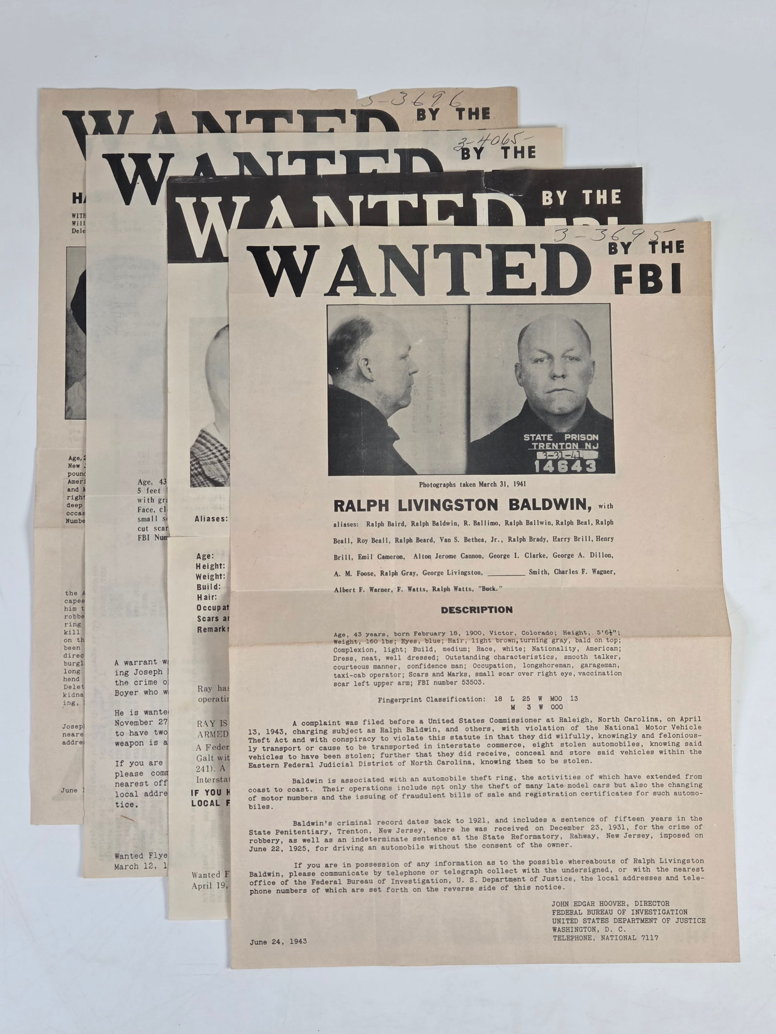 1940'S & 1960'S WANTED ARREST POSTERS: ALL REMAIN IN GOOD CONDITION, SHOWING SOME TYPICAL WEAR WITH SOME CREASES AND A FEW SMALL TEARS.