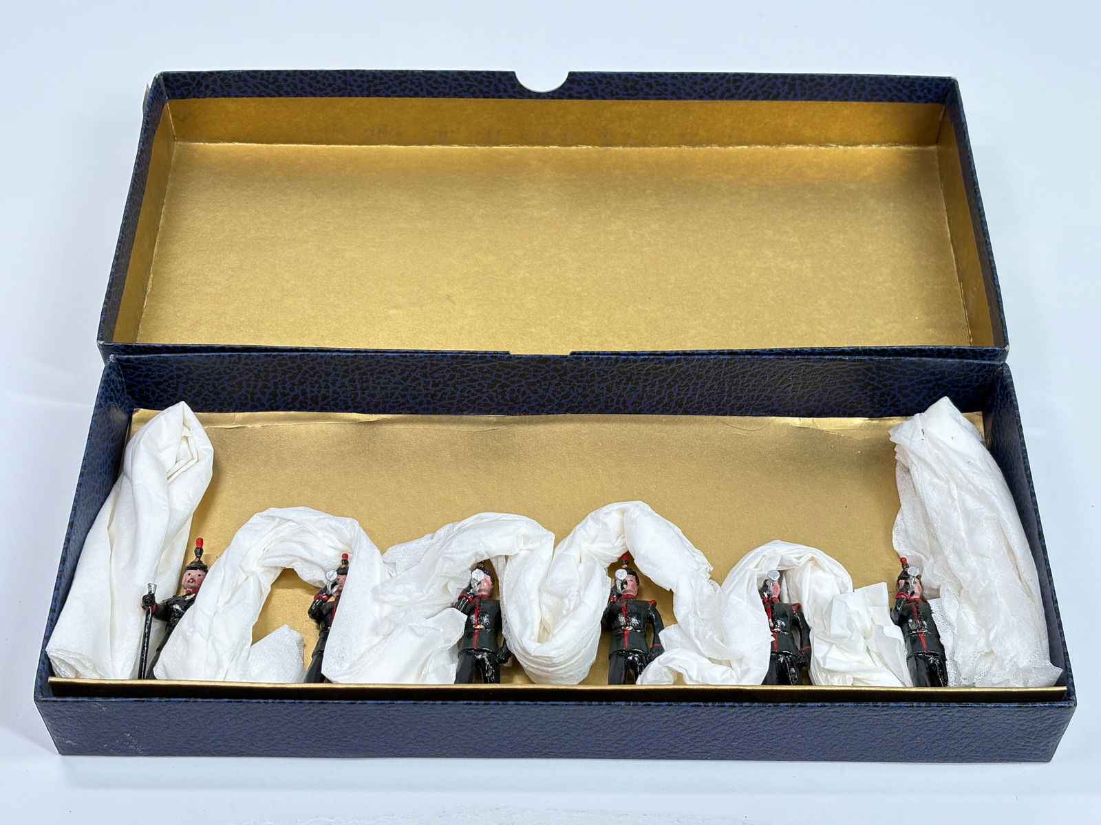 MARLBOROUGH MF12 BUGLERS (1 of 5)