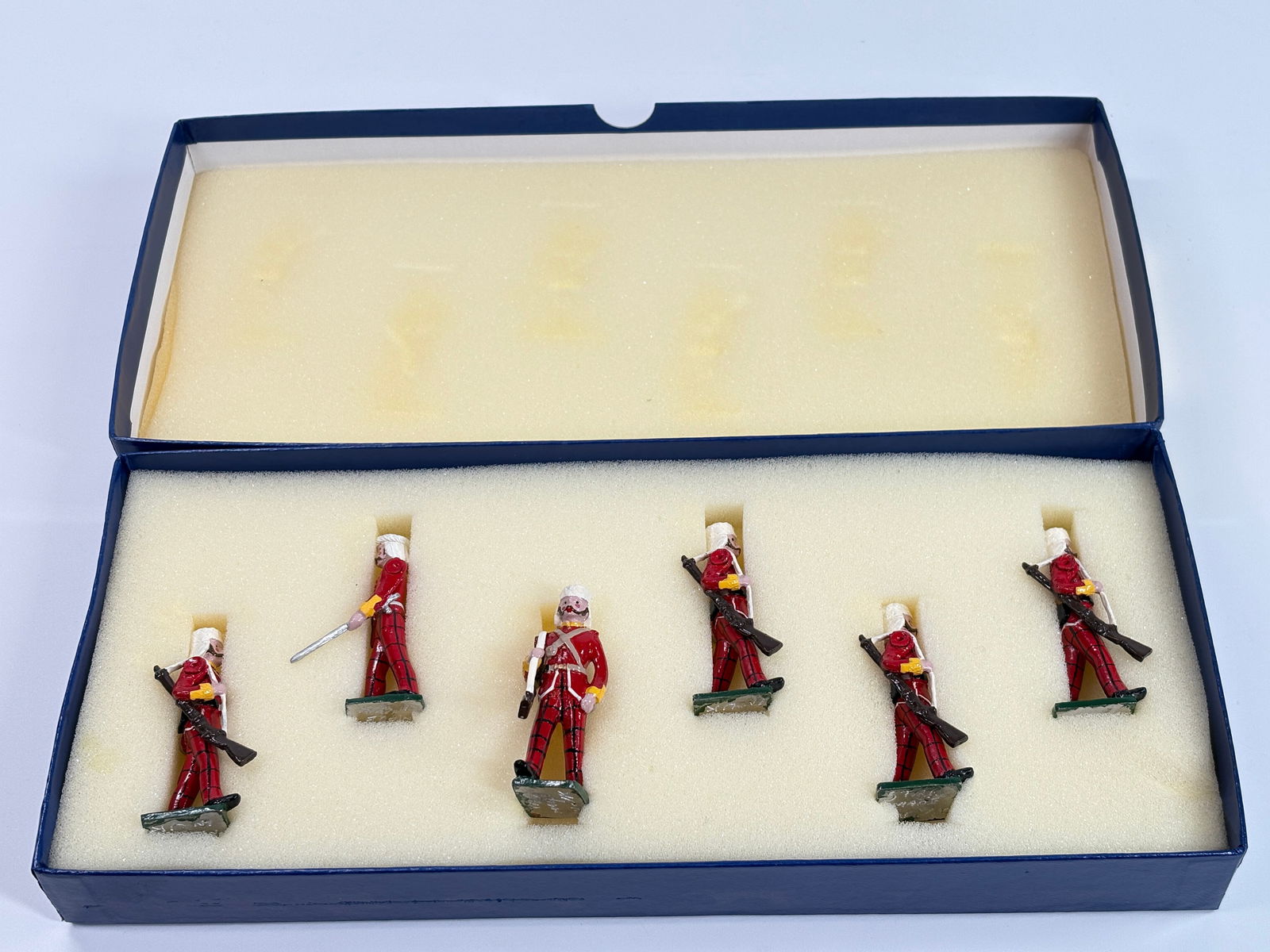 STAR SOLDIERS NO. 17 72ND HIGHLAND SET: SET REMAINS IN VERY GOOD CONDITION WITH BOX.