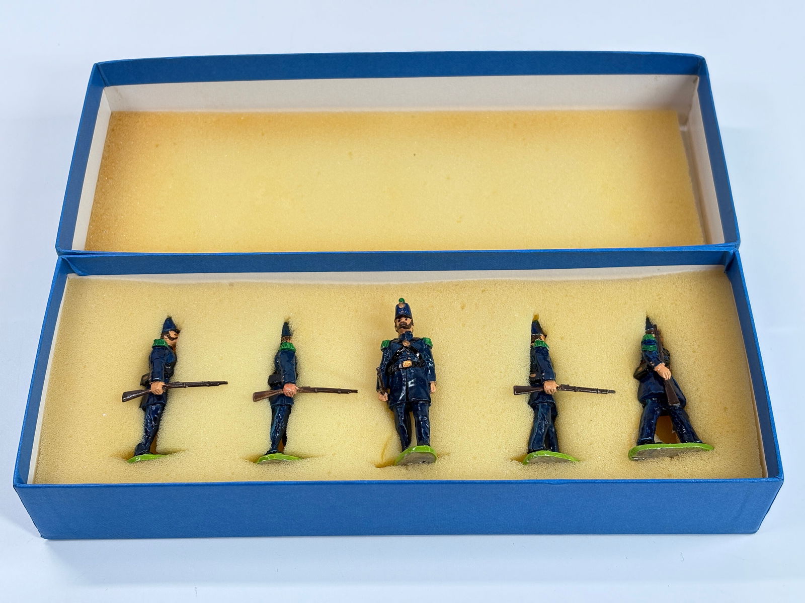 DRUMBEAT MINIATURES 1ST CONN. STATE MILITIA 1861: SET REMAINS IN VERY GOOD CONDITION WITH BOX.