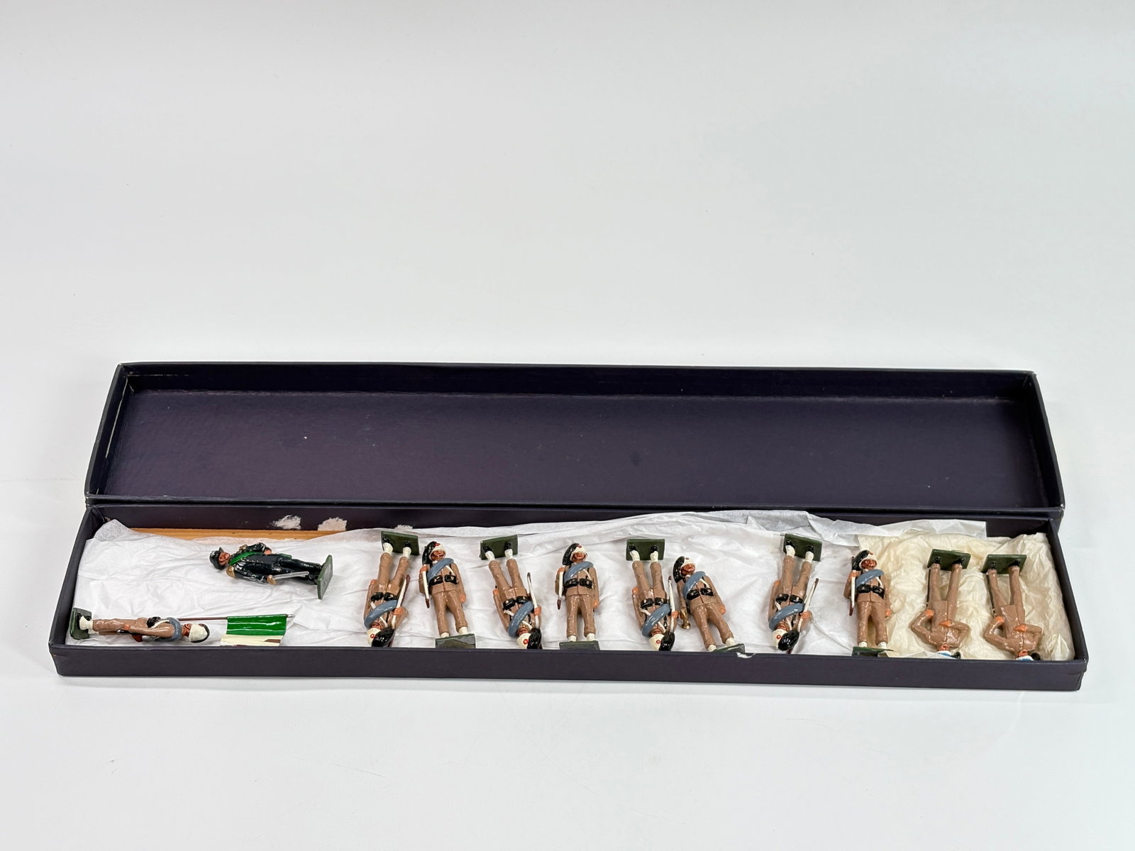 HOLLER ITALIAN ALPINE CORP: SET REMAINS IN VERY GOOD CONDITION IN WRONG BOX.