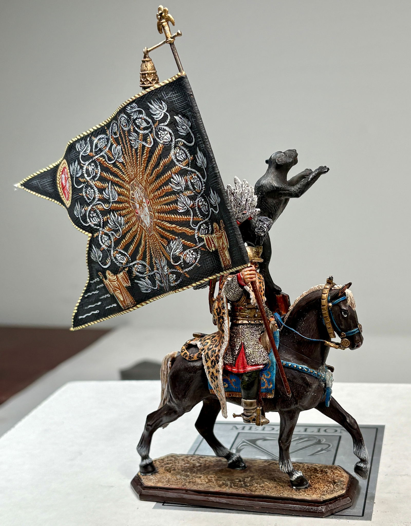MEDALLION MINIATURES POLISH WINGED HUSSAR (1 of 2)