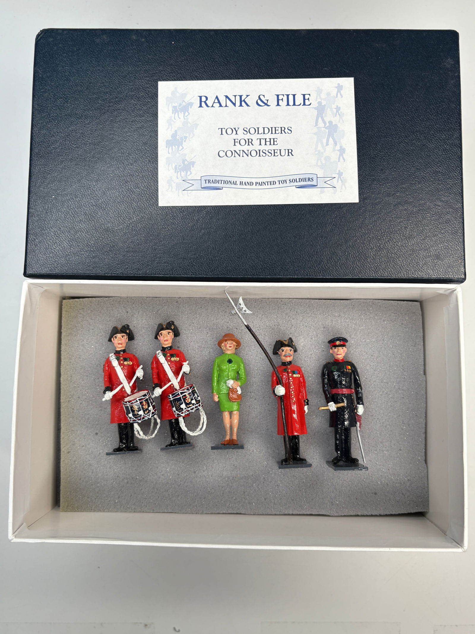TRADITIONAL TOY SOLDIERS RANG & RILE SET: SET REMAINS IN VERY GOOD CONDITION, SHOWING MINIMAL WEAR. BOXES REMAIN IN GOOD CONDITION, SHOWING SOME STORAGE WEAR.