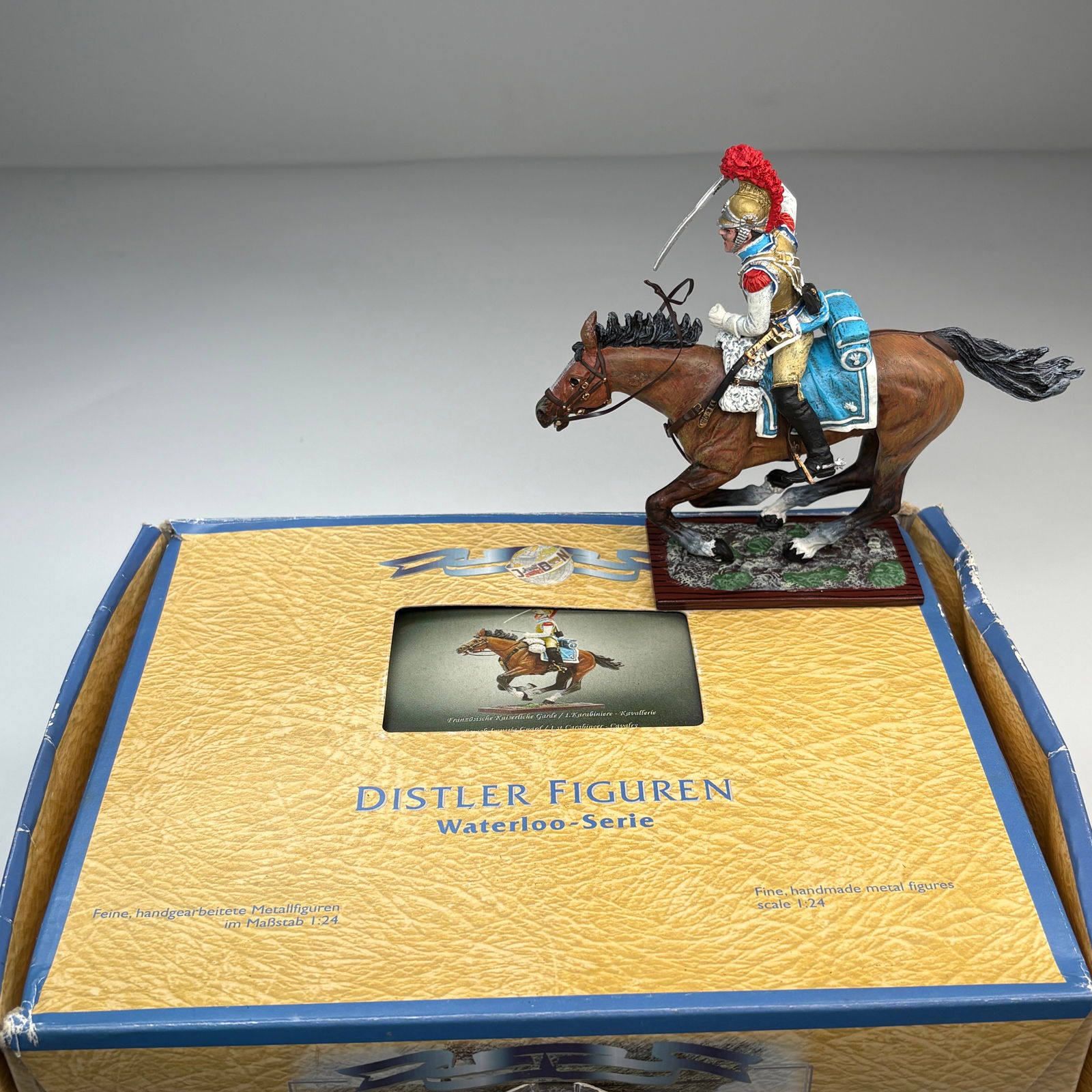 DISTLER 1/24 SCALE WATERLOO MOUNTED FIGURE: REMAINS IN VERY GOOD CONDITION, SHOWING MINIMAL WEAR. BOXES REMAIN IN GOOD CONDITION, SHOWING SOME STORAGE WEAR.