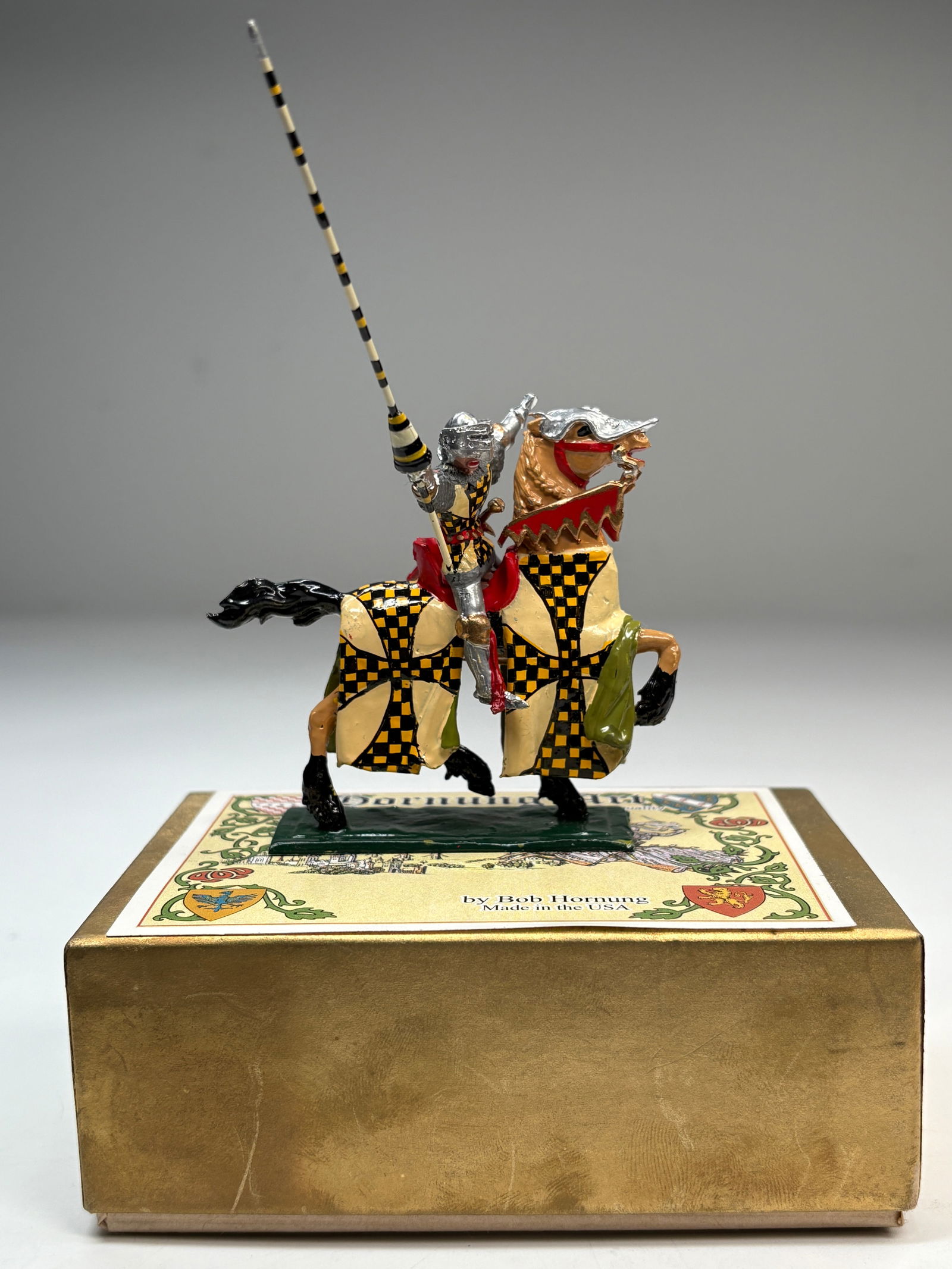 BOB HORNUNG ART PEWTER MOUNTED KNIGHT (1 of 3)