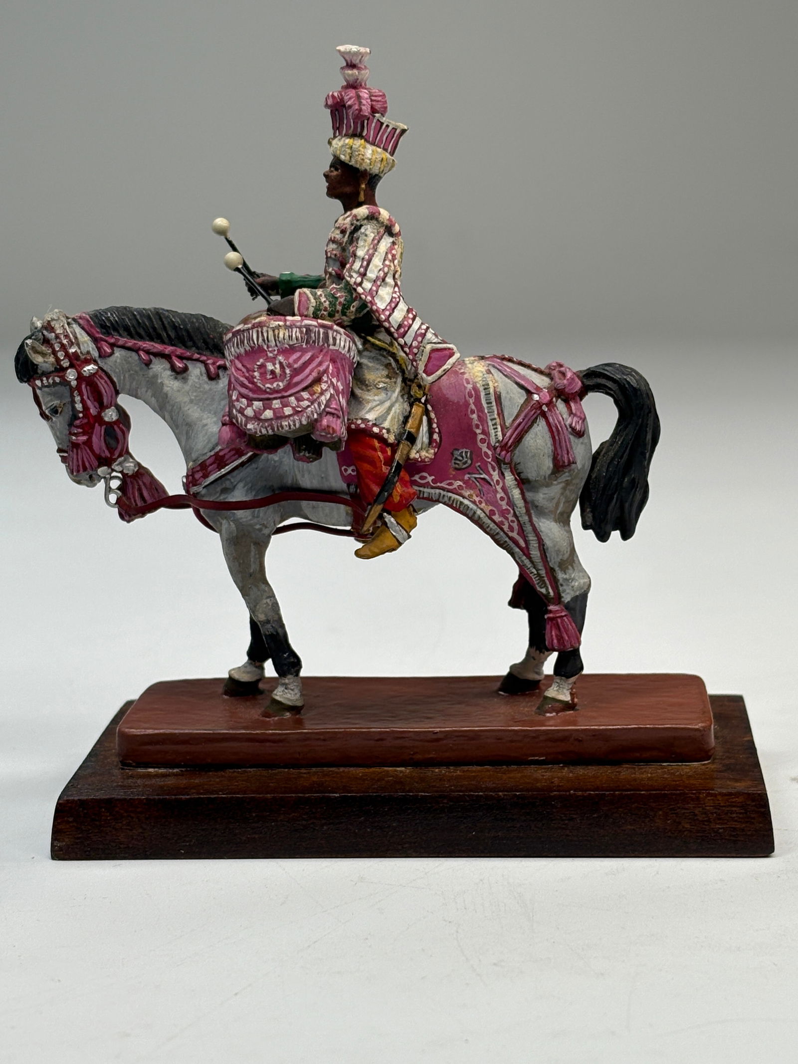 KETTLE DRUMMER IMPERIAL GUARD MOUNTED (1 of 2)